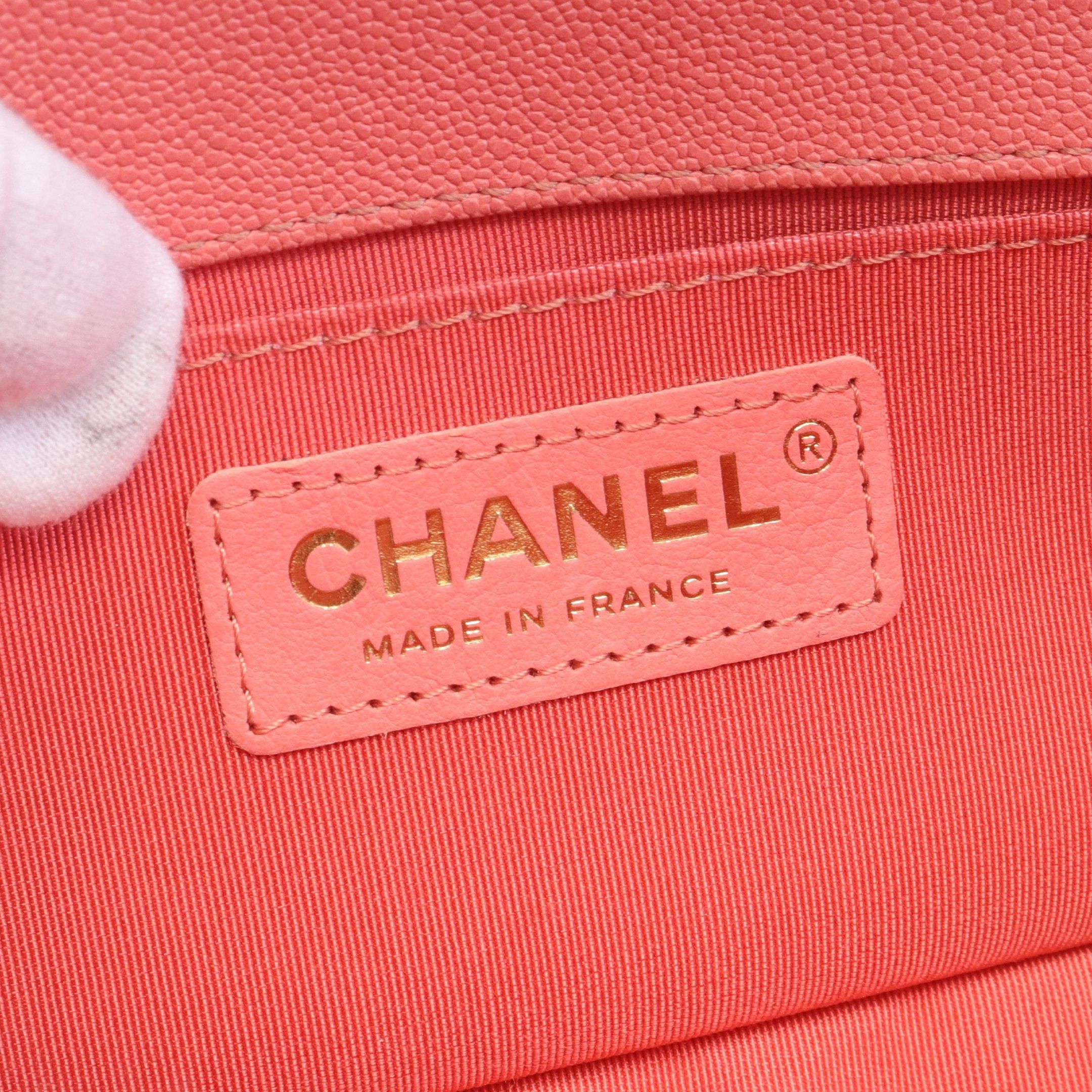 Chanel Chanel Boy Chanel V-Stitch Chain Shoulder Bag Caviar Skin Pink Gold Hardware Size ONE SIZE - 4 Thumbnail