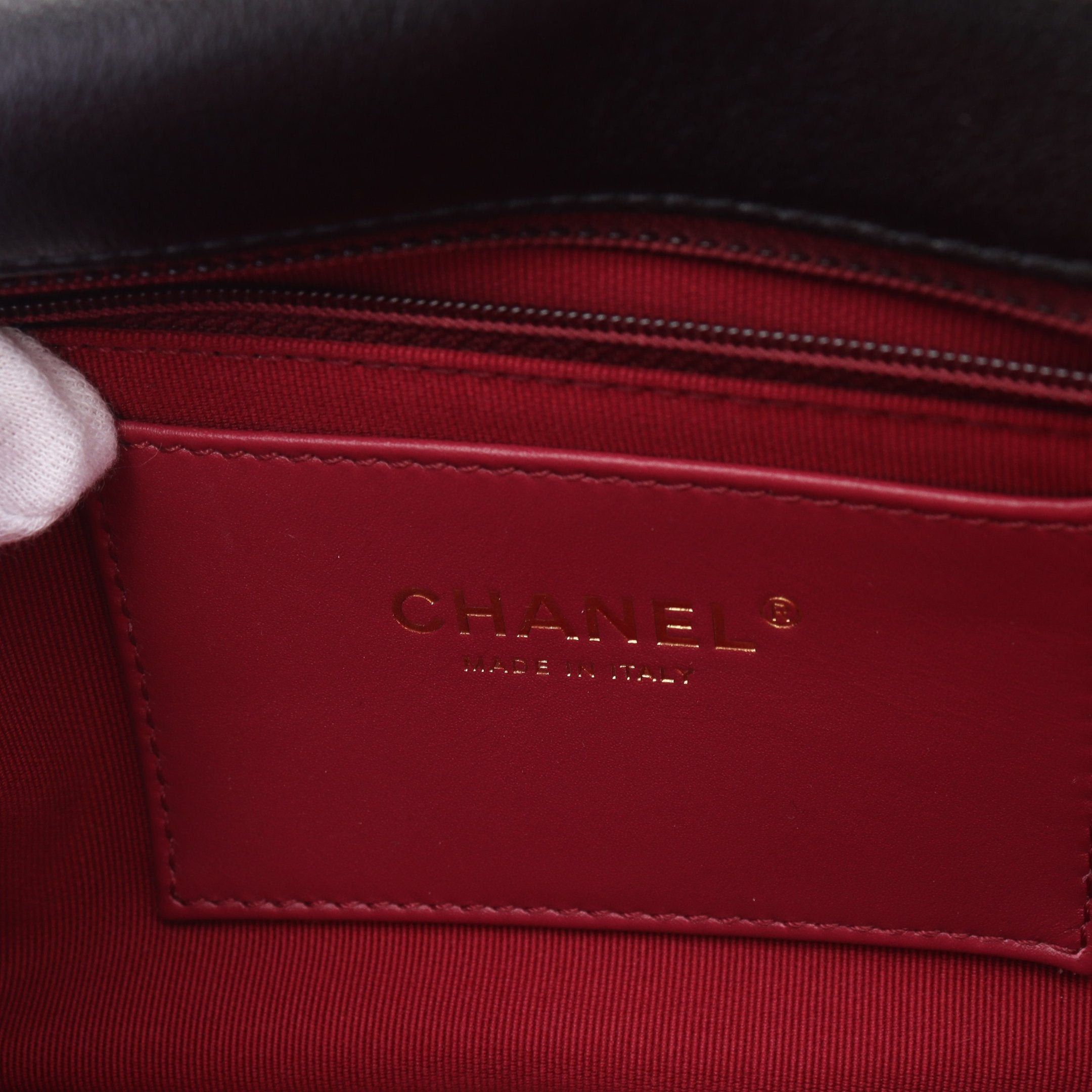 Chanel Chanel Matelasse Chain Shoulder Bag Lambskin Black Gold Hardware Size ONE SIZE - 4 Thumbnail