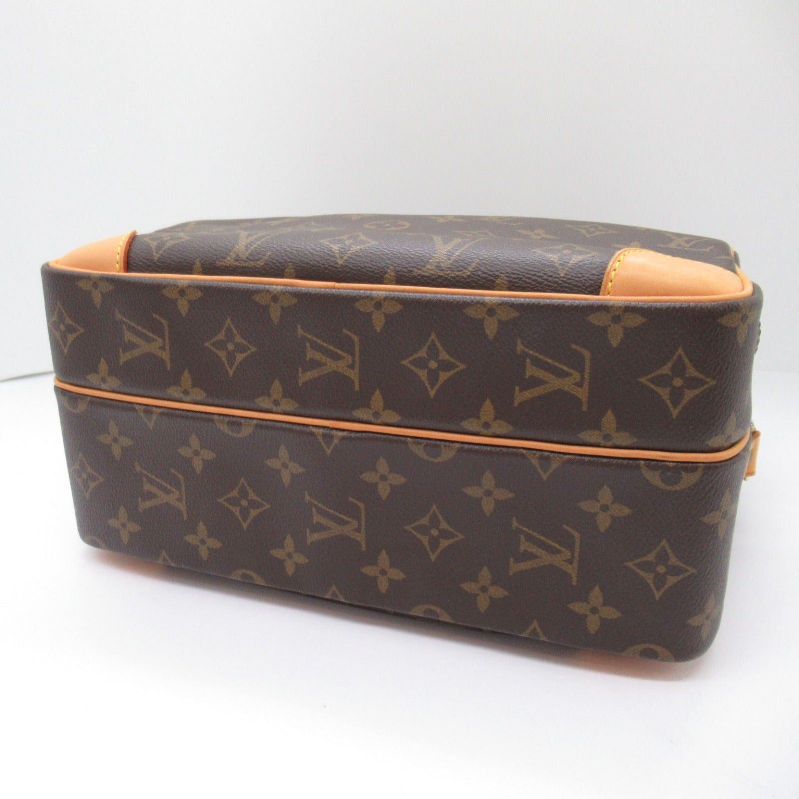Louis Vuitton Louis Vuitton Nil Shoulder Bag Coated Canvas Monogram Brown Size ONE SIZE - 4 Thumbnail