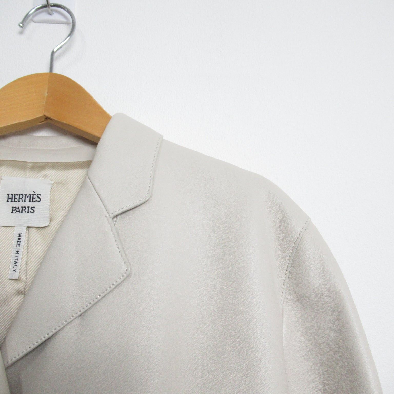 Hermes Hermes Coat Calfskin (Cowhide) White Cream Size ONE SIZE - 4 Thumbnail