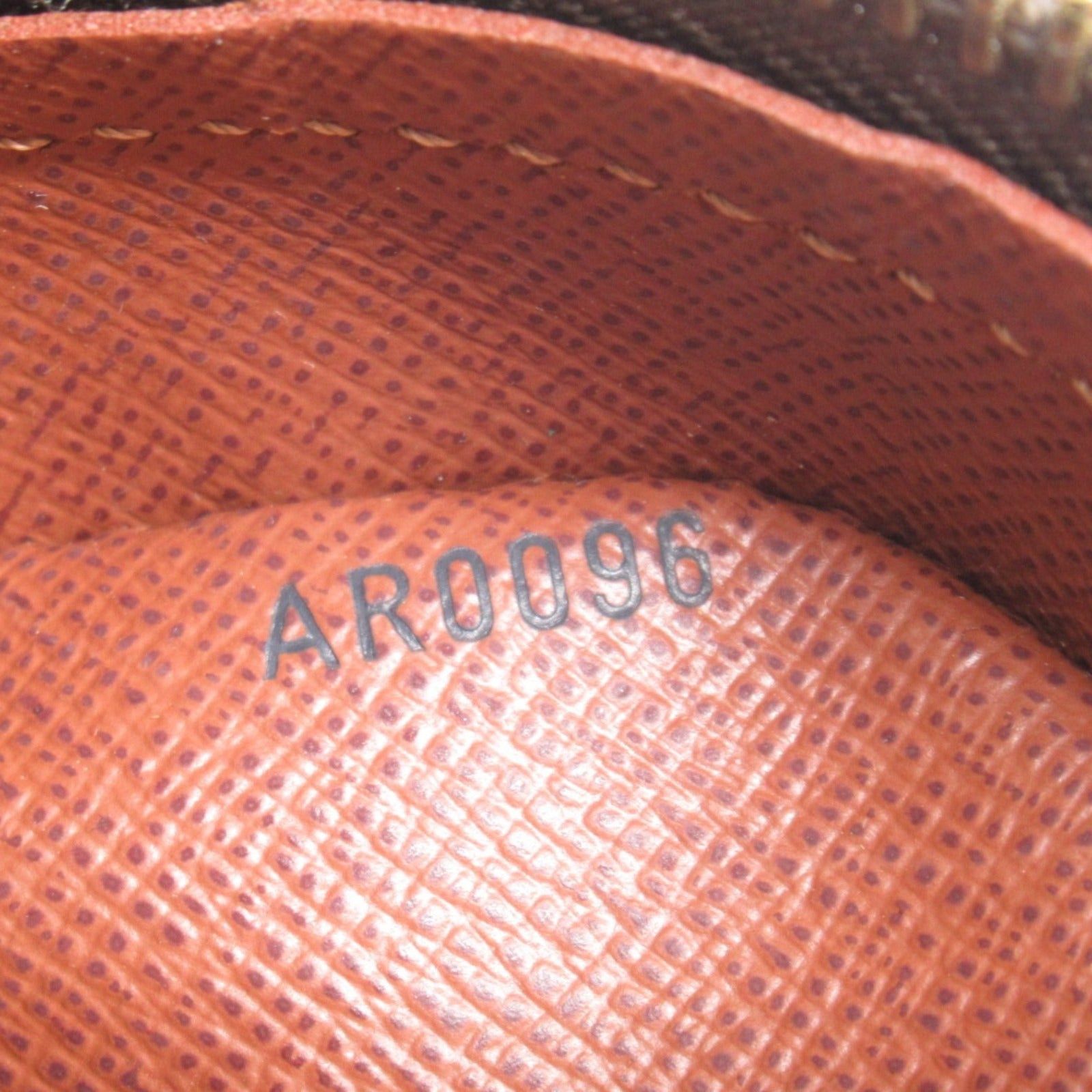 Louis Vuitton Louis Vuitton Nil Shoulder Bag Coated Canvas Monogram Brown Size ONE SIZE - 7 Thumbnail