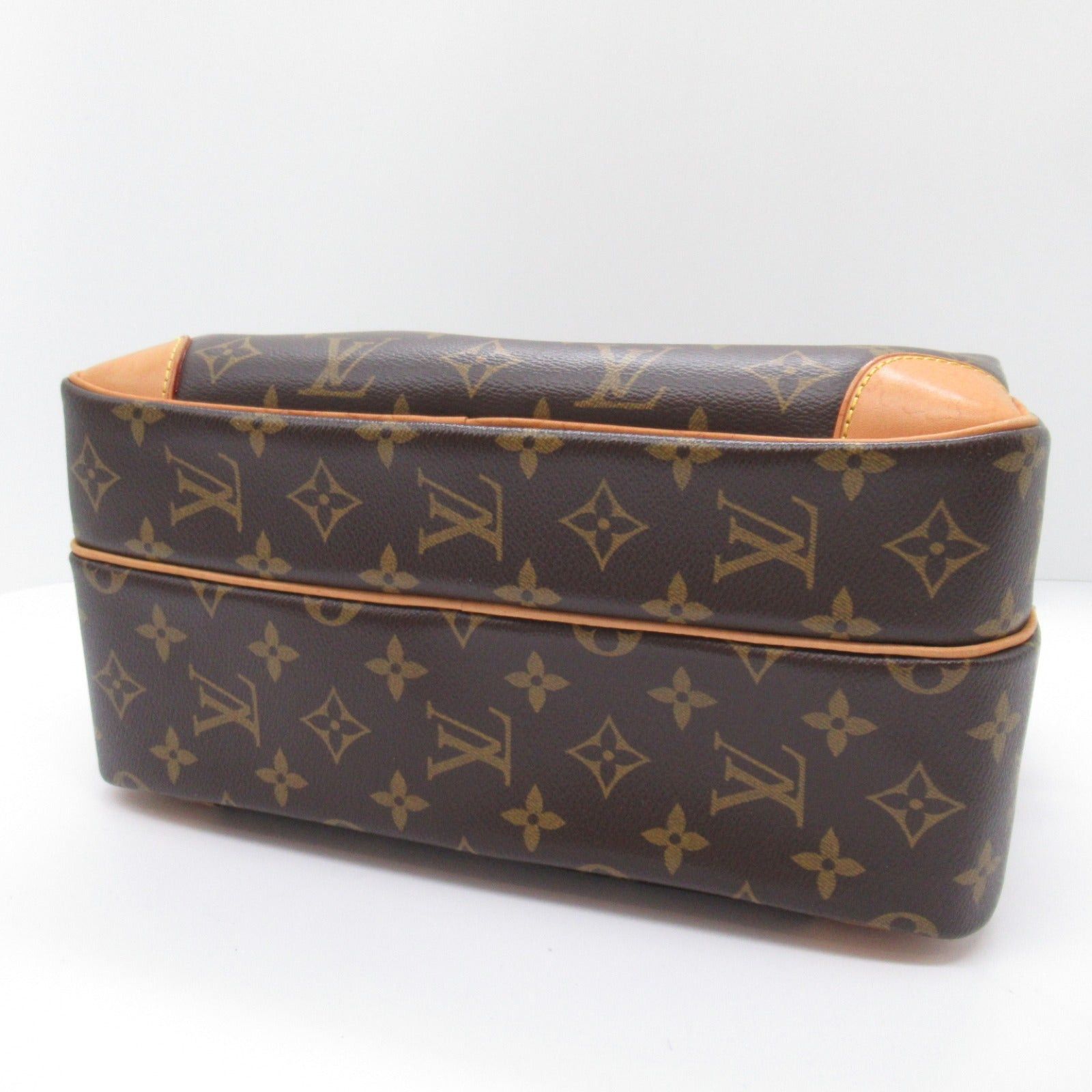 Louis Vuitton Louis Vuitton Nil Shoulder Bag Coated Canvas Monogram Brown Size ONE SIZE - 4 Thumbnail