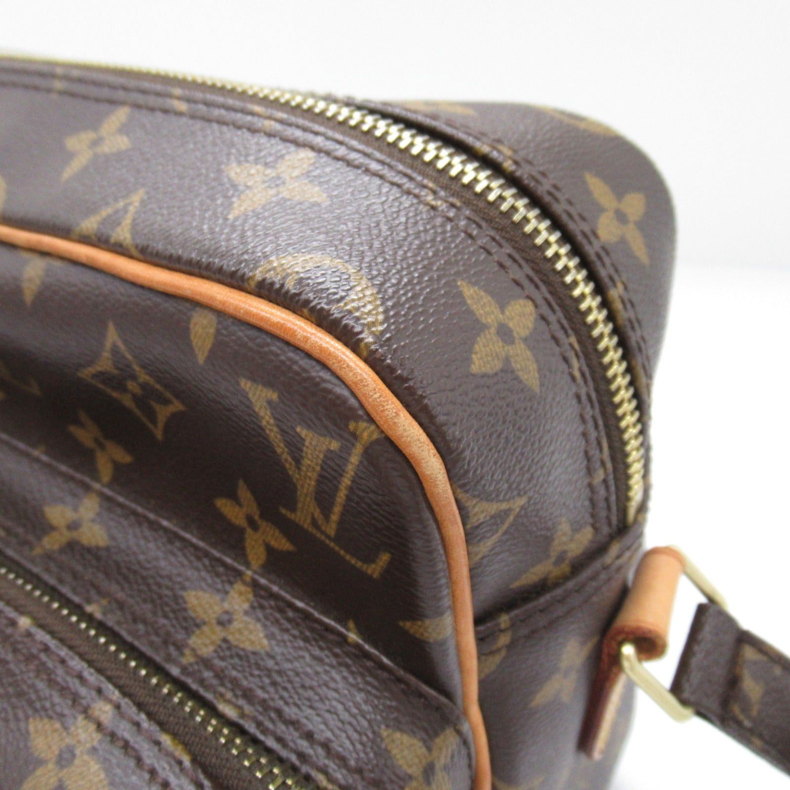 Louis Vuitton Louis Vuitton Nil Shoulder Bag Coated Canvas Monogram Brown Size ONE SIZE - 12 Thumbnail