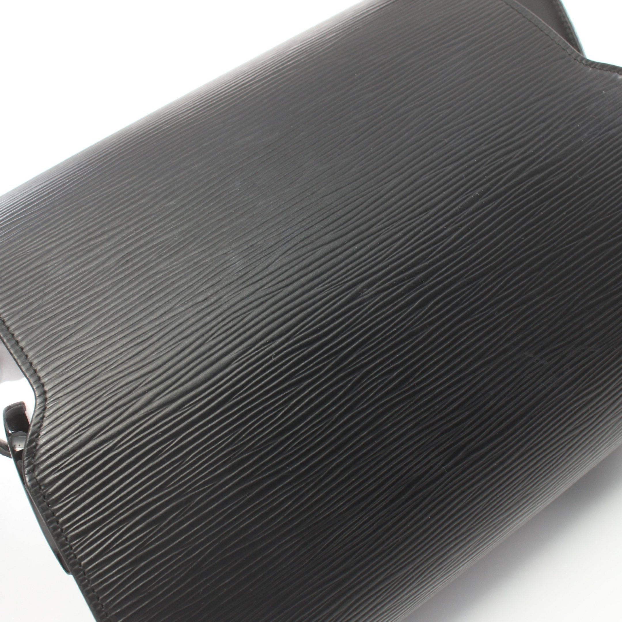 Louis Vuitton Louis Vuitton Nocturne Pm Epi Noir Shoulder Bag Leather Black Size ONE SIZE - 8 Thumbnail