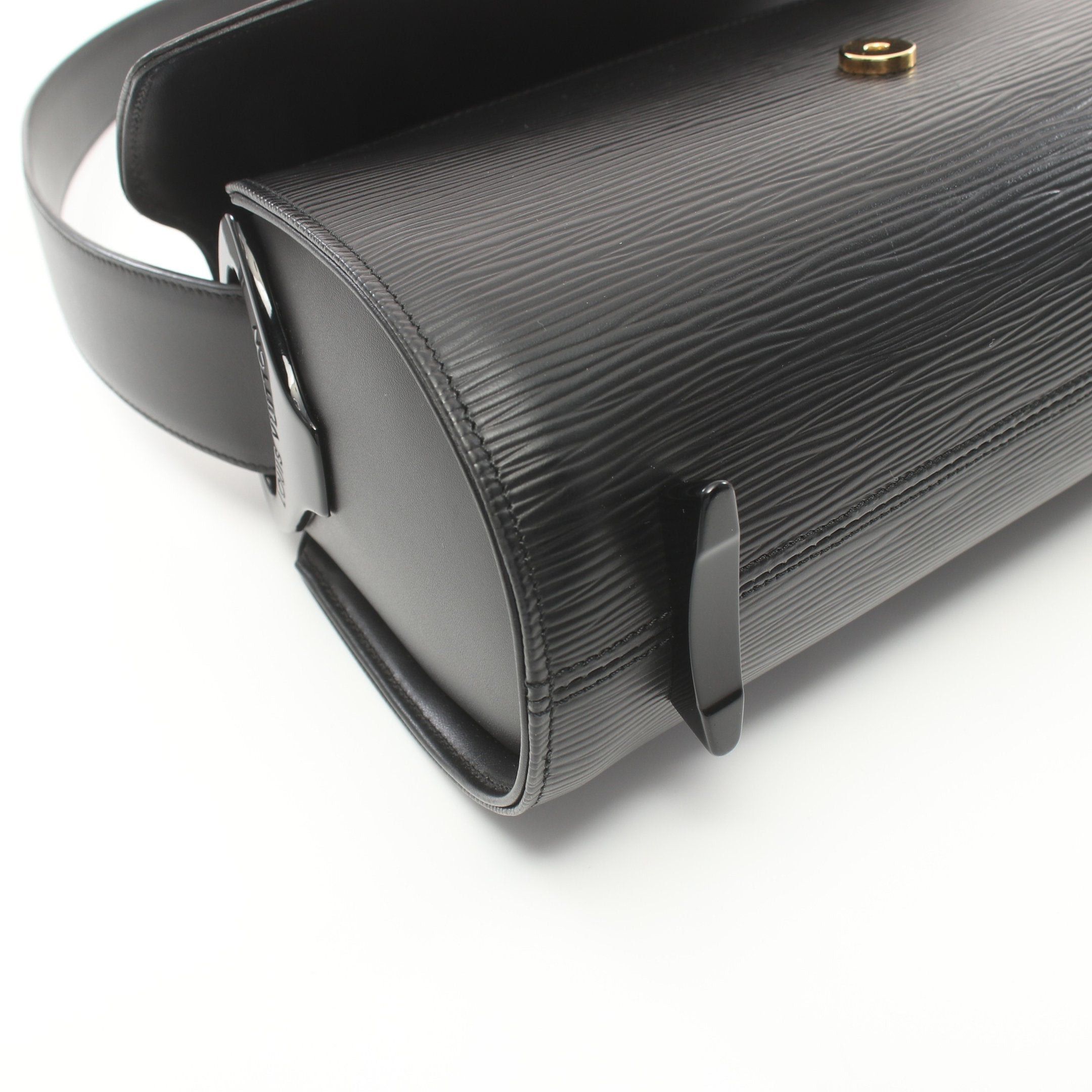 Louis Vuitton Louis Vuitton Nocturne Pm Epi Noir Shoulder Bag Leather Black Size ONE SIZE - 7 Thumbnail