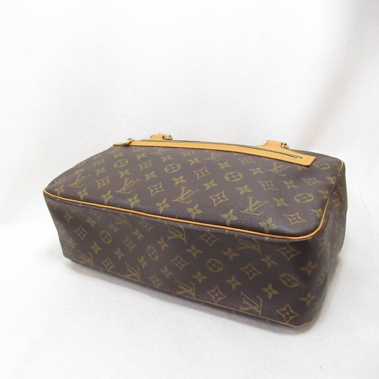 Louis Vuitton Louis Vuitton Cite Gm Shoulder Bag Coated Canvas Monogram Brown Size ONE SIZE - 4 Thumbnail