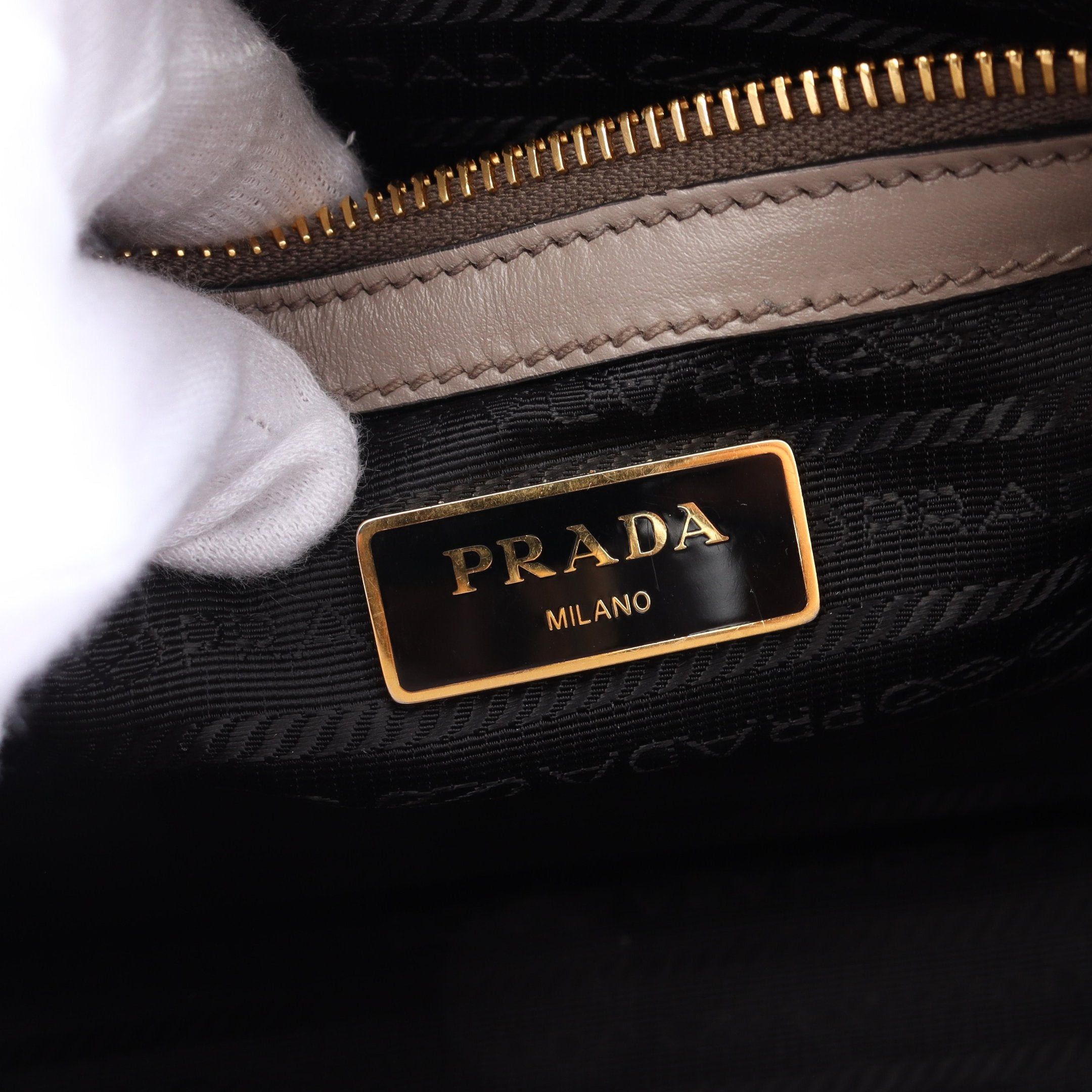Prada Prada Saffiano Soft C Handbag Leather Gray Size ONE SIZE - 3 Thumbnail