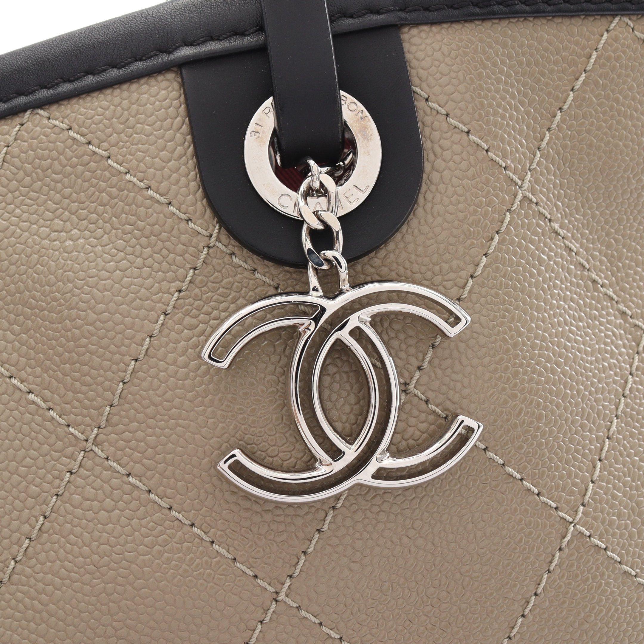 Chanel Chanel On The Road Shoulder Bag Tote Caviar Skin Khaki Beige Silver Hardware Size ONE SIZE - 5 Thumbnail
