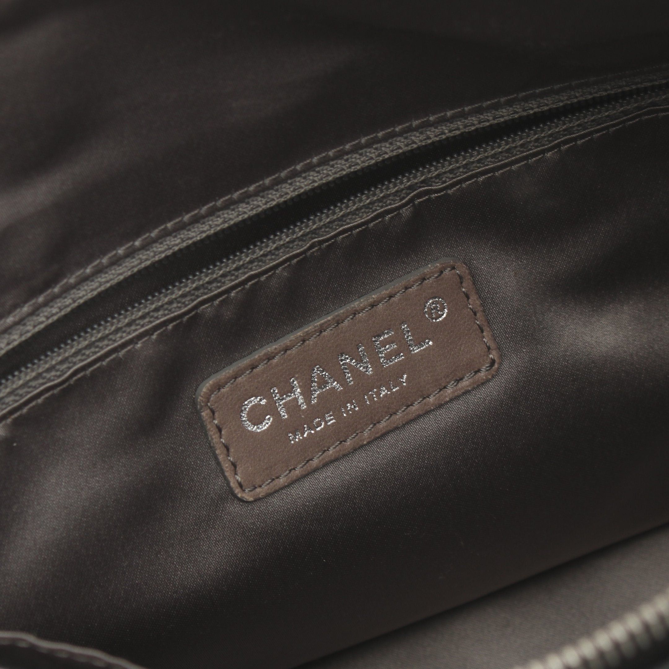 Chanel Chanel Chain Shoulder Bag Patent Leather Black Silver Hardware Size ONE SIZE - 4 Thumbnail