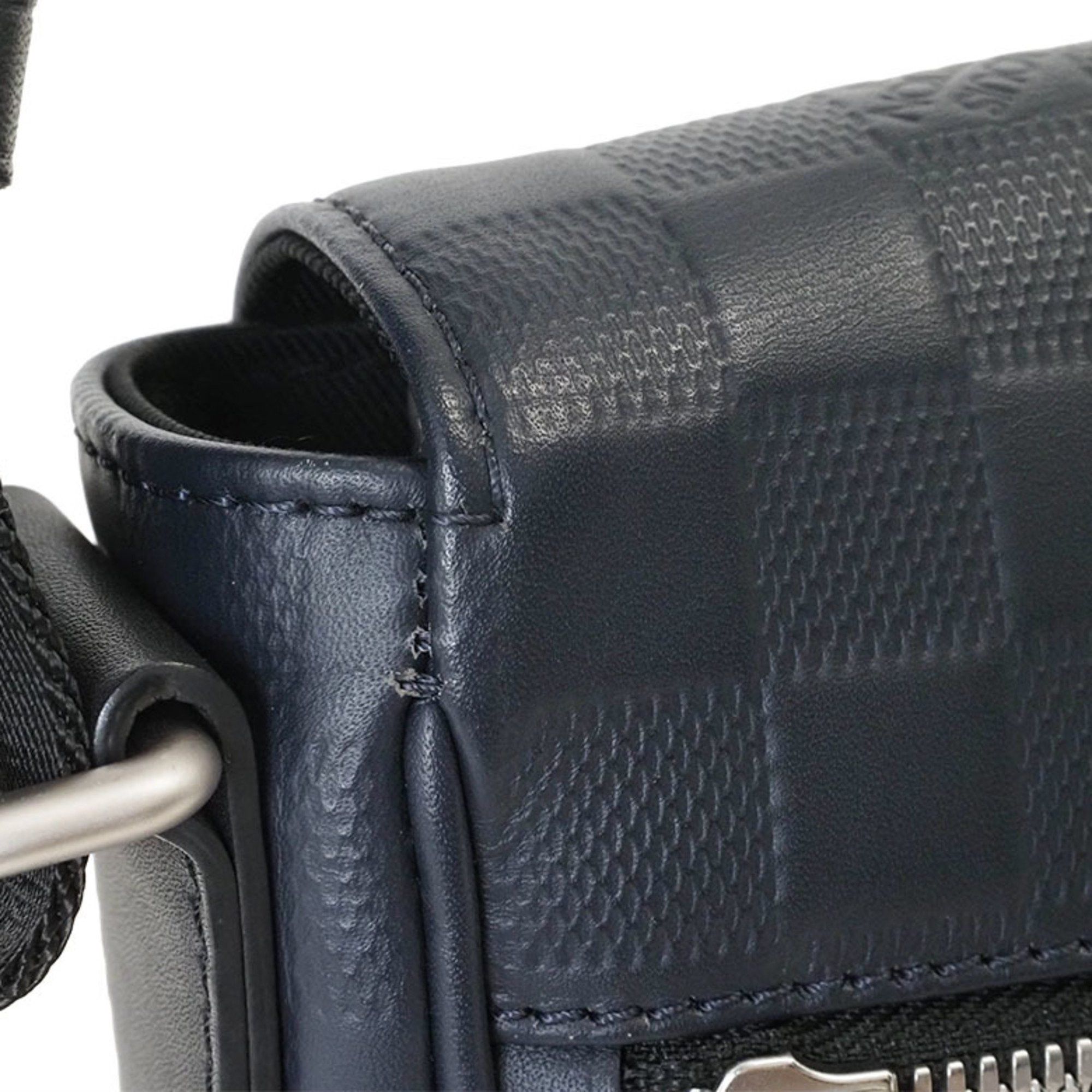 Louis Vuitton Louis Vuitton District PM Astral N41034 Men's Damier Infini Shoulder Bag LOUIS VUITTON Size ONE SIZE - 11 Thumbnail