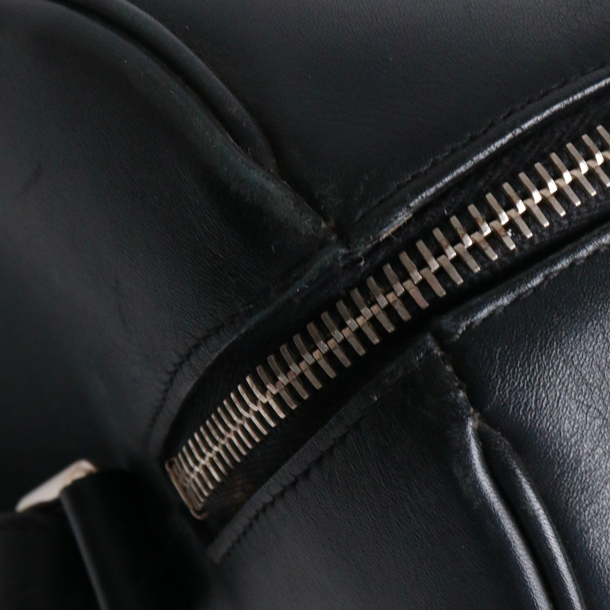 Saint Laurent Paris SAINT LAURENT - Saint Laurent Boston handbag in black leather Size ONE SIZE - 6 Thumbnail