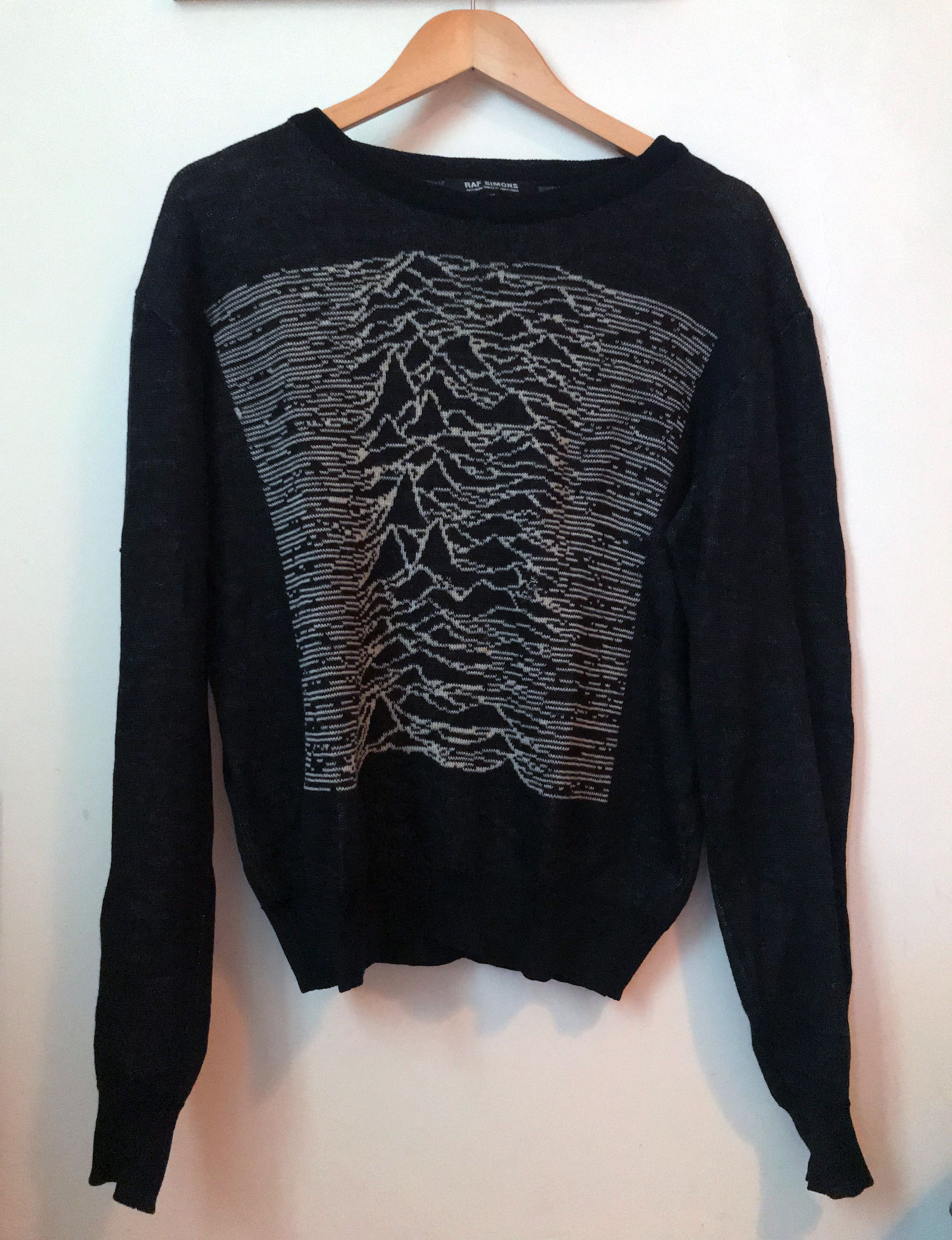 Raf Simons AW 2003-2004 Joy Division Unknown Pleasures Peter