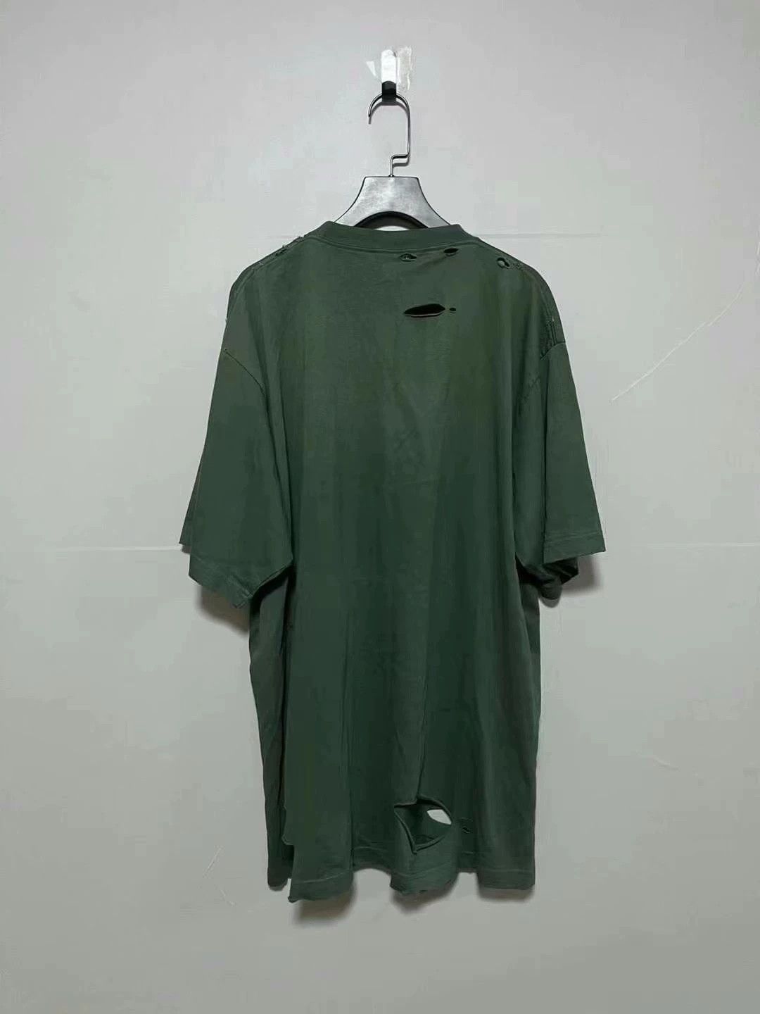 Balenciaga Balenciaga vintage big hole letter logo short sleeved shirt Size US XXS / EU 40 - 2 Thumbnail