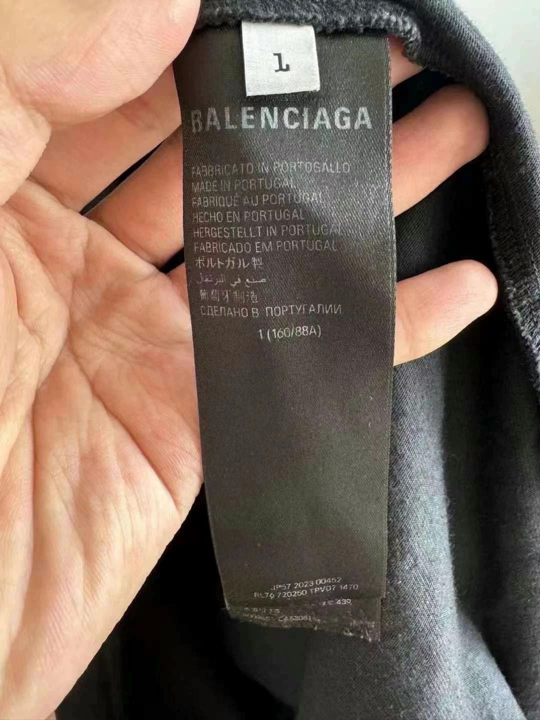Balenciaga Balenciaga 3b Embroidered Long Sleeve Size US S / EU 44-46 / 1 - 4 Thumbnail