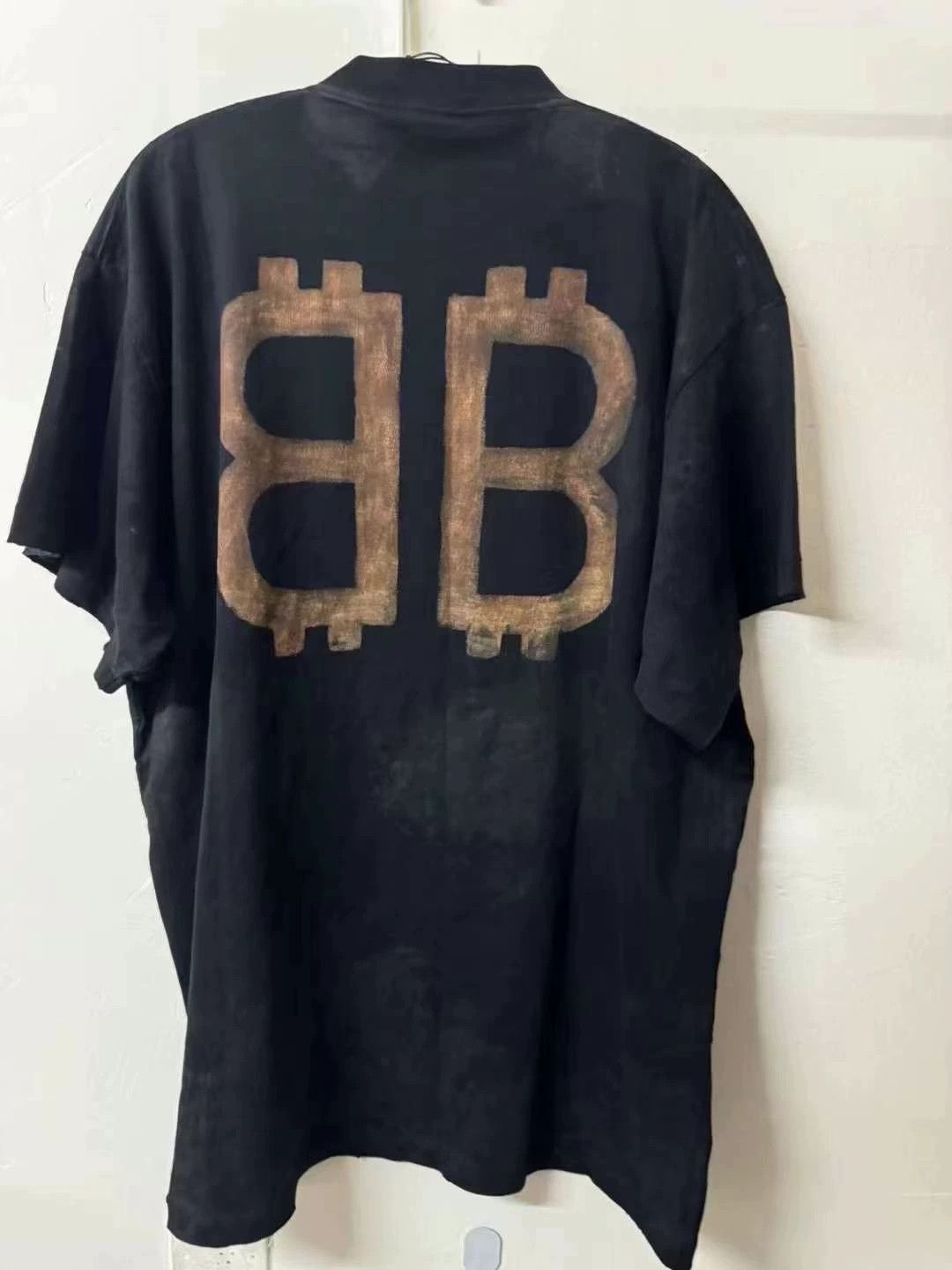 Balenciaga Balenciaga Bitcoin Short Sleeves Size US S / EU 44-46 / 1 - 2 Thumbnail