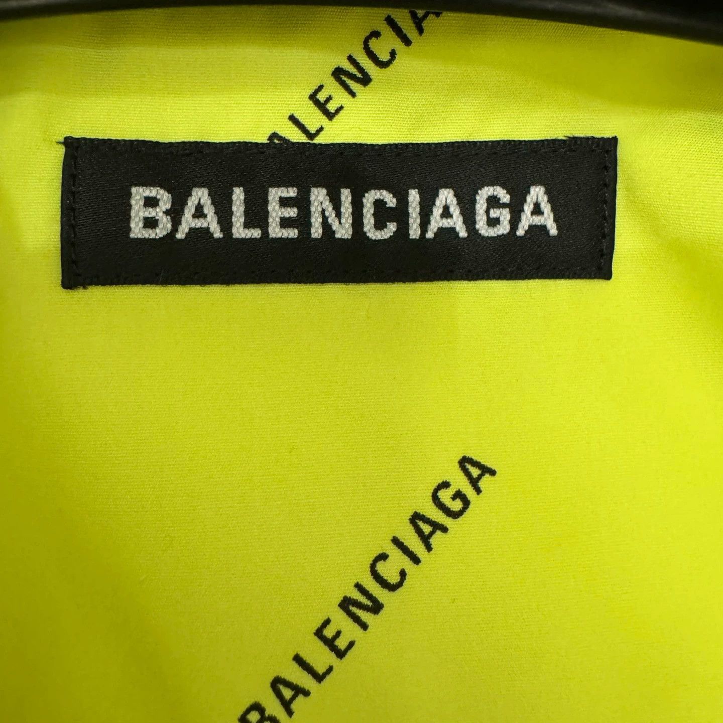 Balenciaga Balenciaga full logo fluorescent green long sleeved shirt Size US XS / EU 42 / 0 - 3 Thumbnail
