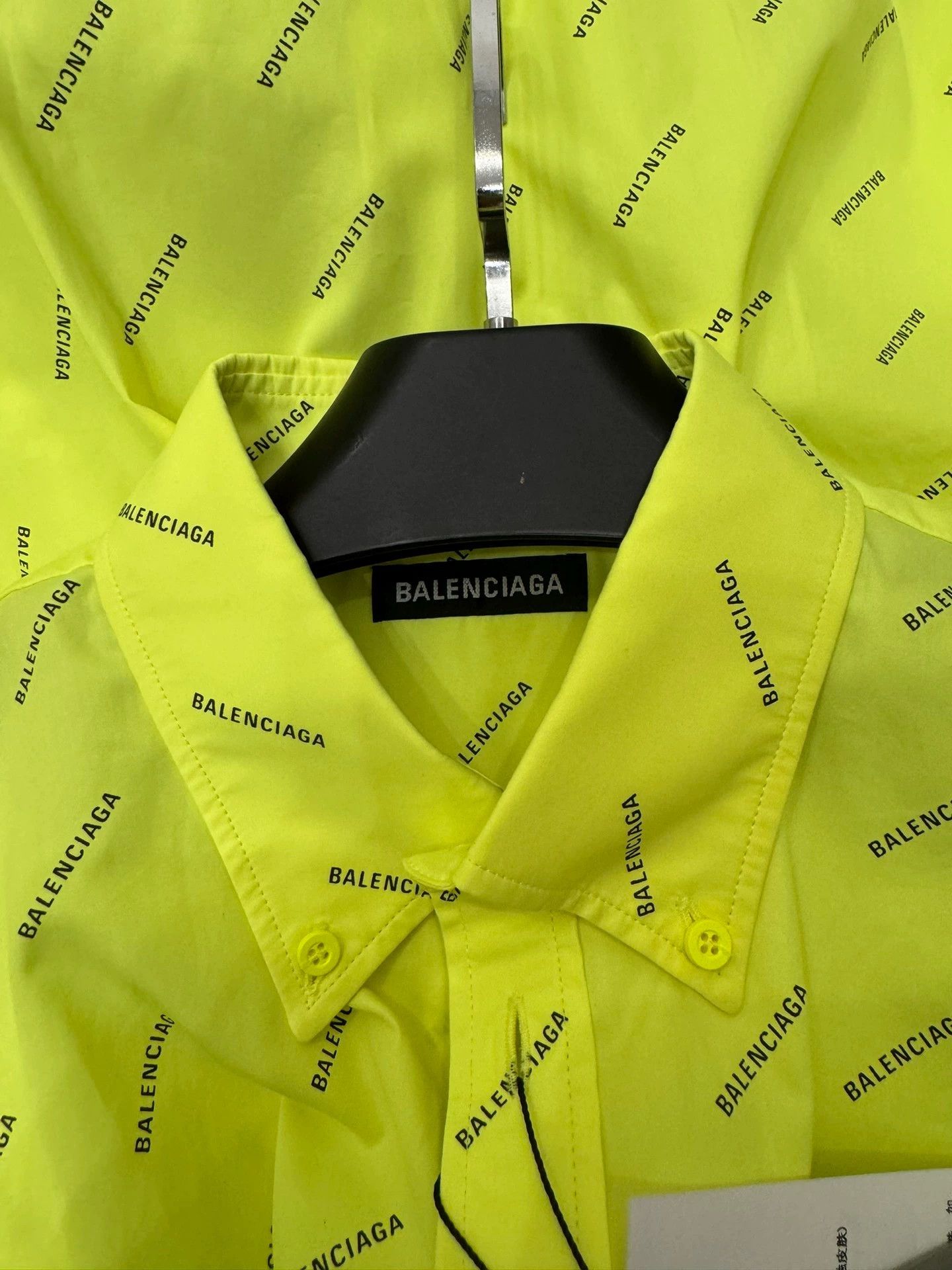 Balenciaga Balenciaga full logo fluorescent green long sleeved shirt Size US XS / EU 42 / 0 - 6 Thumbnail