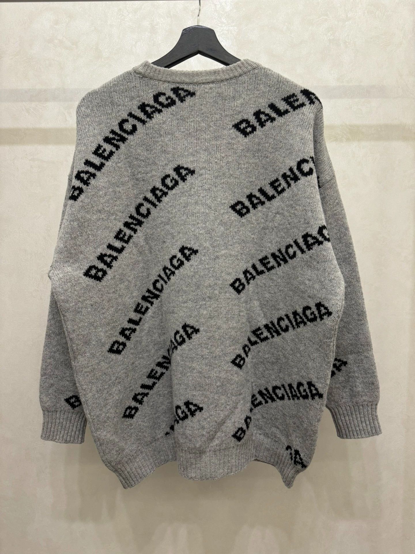 Balenciaga Balenciaga grey bullet screen logo sweater Size US XS / EU 42 / 0 - 3 Thumbnail