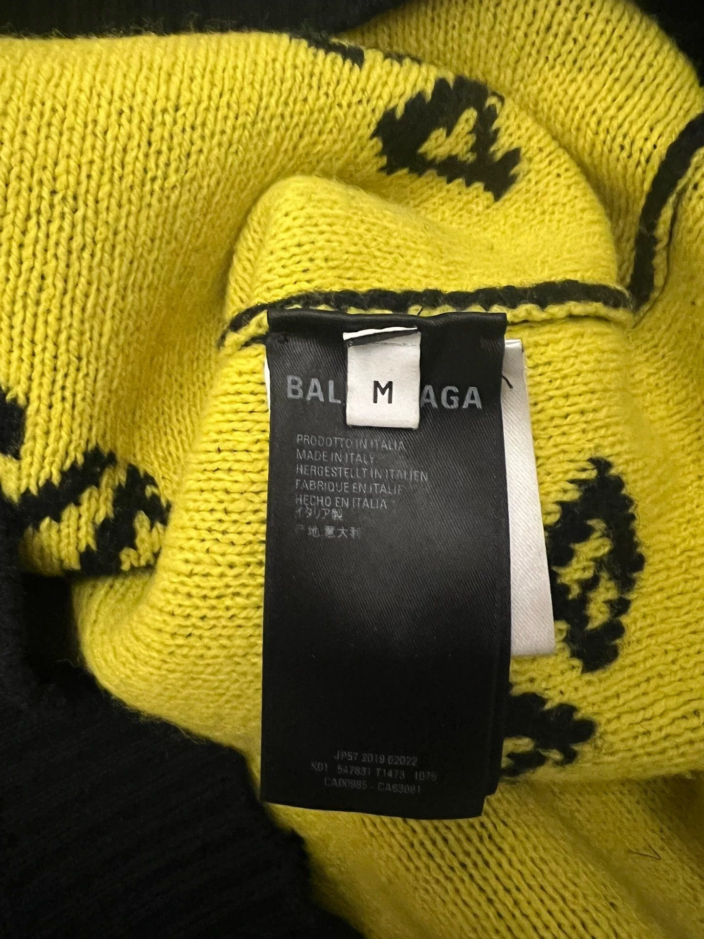 Balenciaga Balenciaga Yellow Full Logo Sweater Size US M / EU 48-50 / 2 - 4 Thumbnail