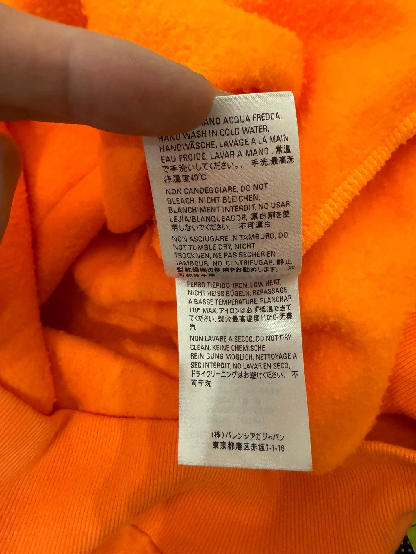 Balenciaga Balenciaga 7-language hoodie Size US S / EU 44-46 / 1 - 6 Thumbnail