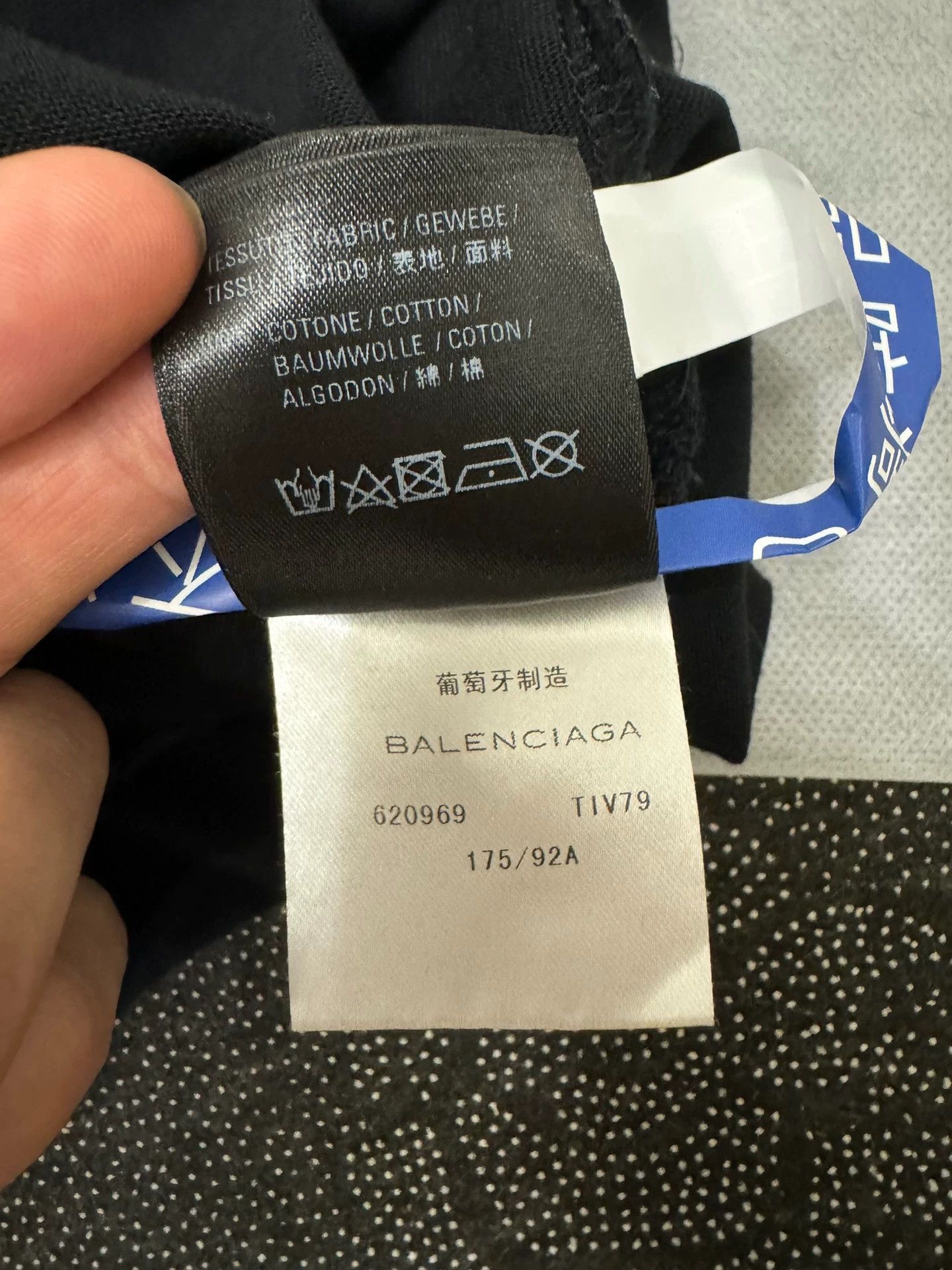 Balenciaga Balenciaga Black Mastercard Short Sleeve Size US XS / EU 42 / 0 - 5 Thumbnail