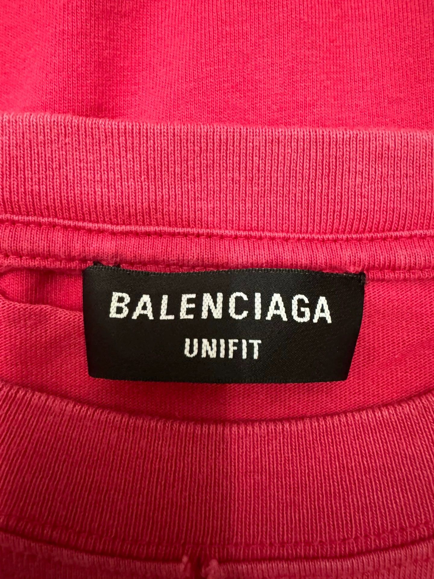 Balenciaga Balenciaga red big hole short sleeved shirt Size US S / EU 44-46 / 1 - 5 Thumbnail
