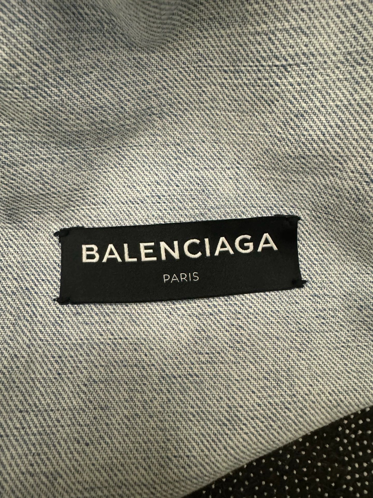 Balenciaga Balenciaga white and blue vintage denim jacket Size US L / EU 52-54 / 3 - 5 Thumbnail