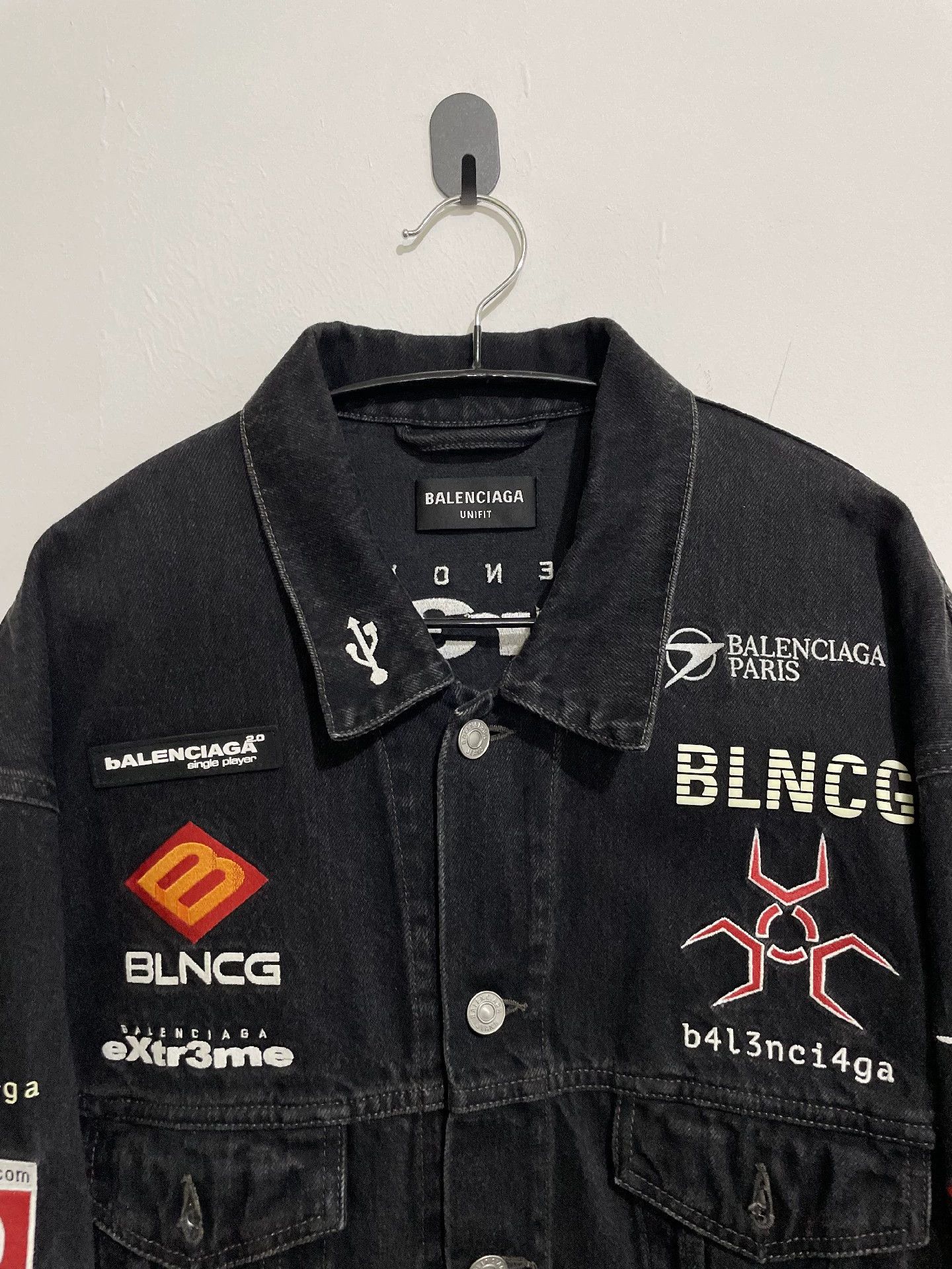 Balenciaga Balenciaga Tomorrow's World Luminous Game Jacket Size US XS / EU 42 / 0 - 3 Thumbnail