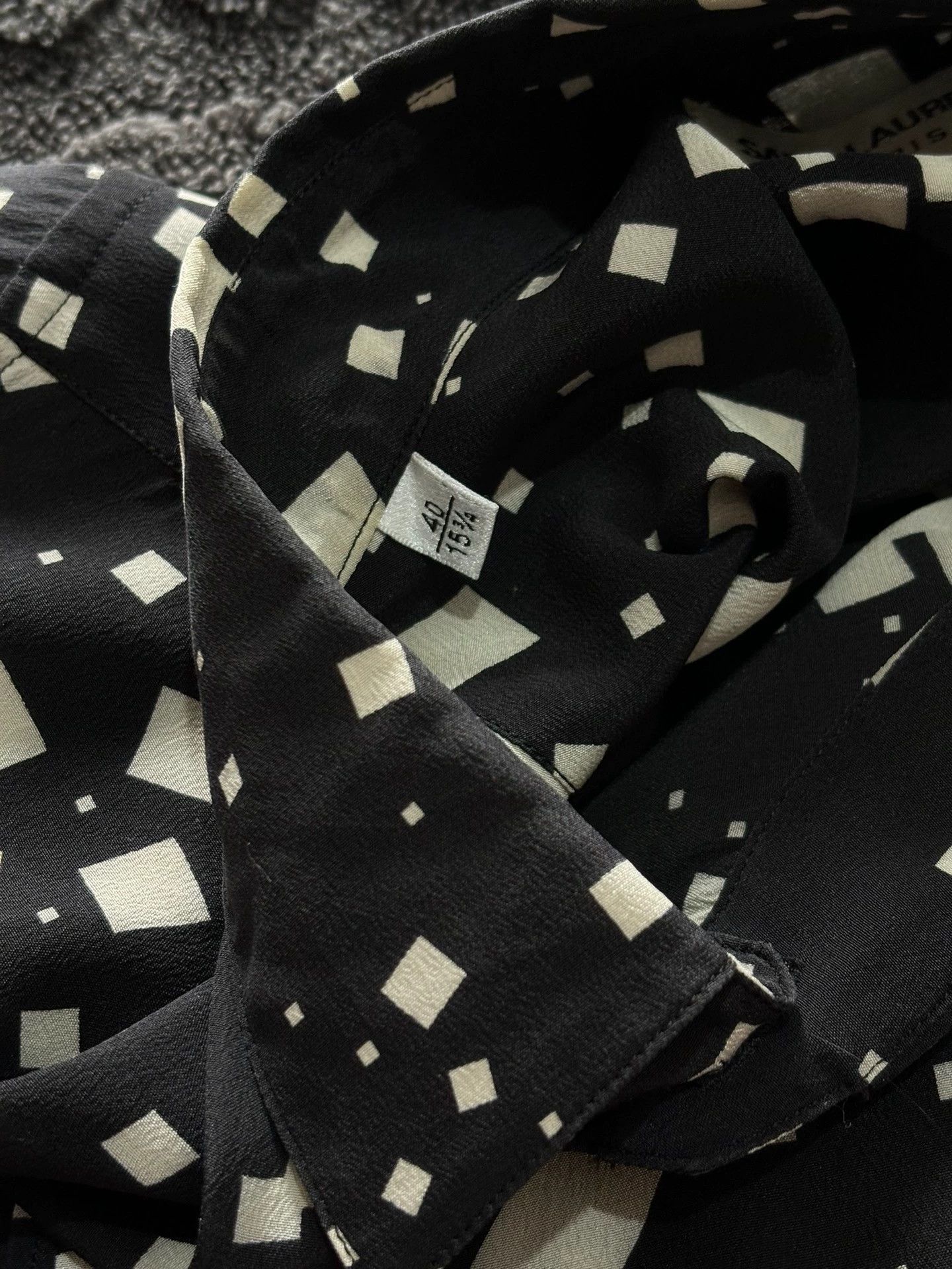Saint Laurent Paris Saint Laurent Paris Square silk shirt Size US S / EU 44-46 / 1 - 5 Thumbnail