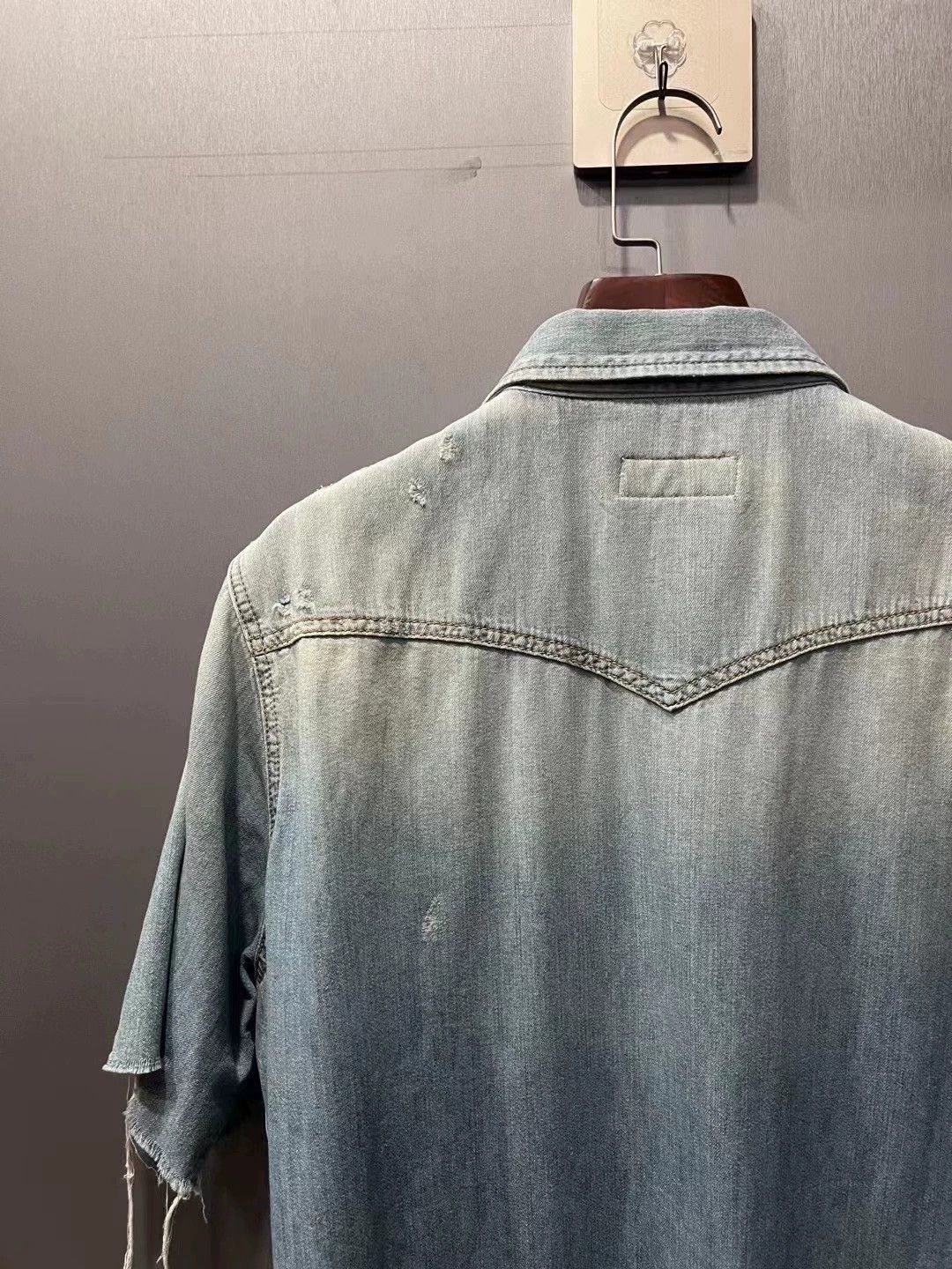 Saint Laurent Paris Saint Laurent Paris Denim short sleeved shirt Size US S / EU 44-46 / 1 - 2 Thumbnail