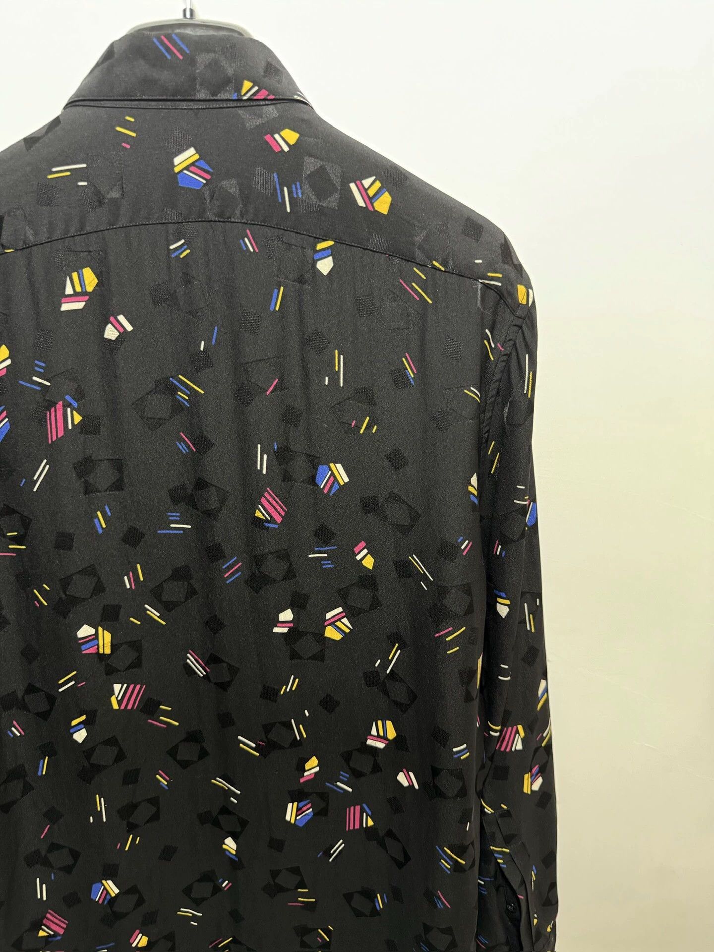 Saint Laurent Paris Saint Laurent Paris Geometric element mulberry silk shirt Size US S / EU 44-46 / 1 - 4 Thumbnail