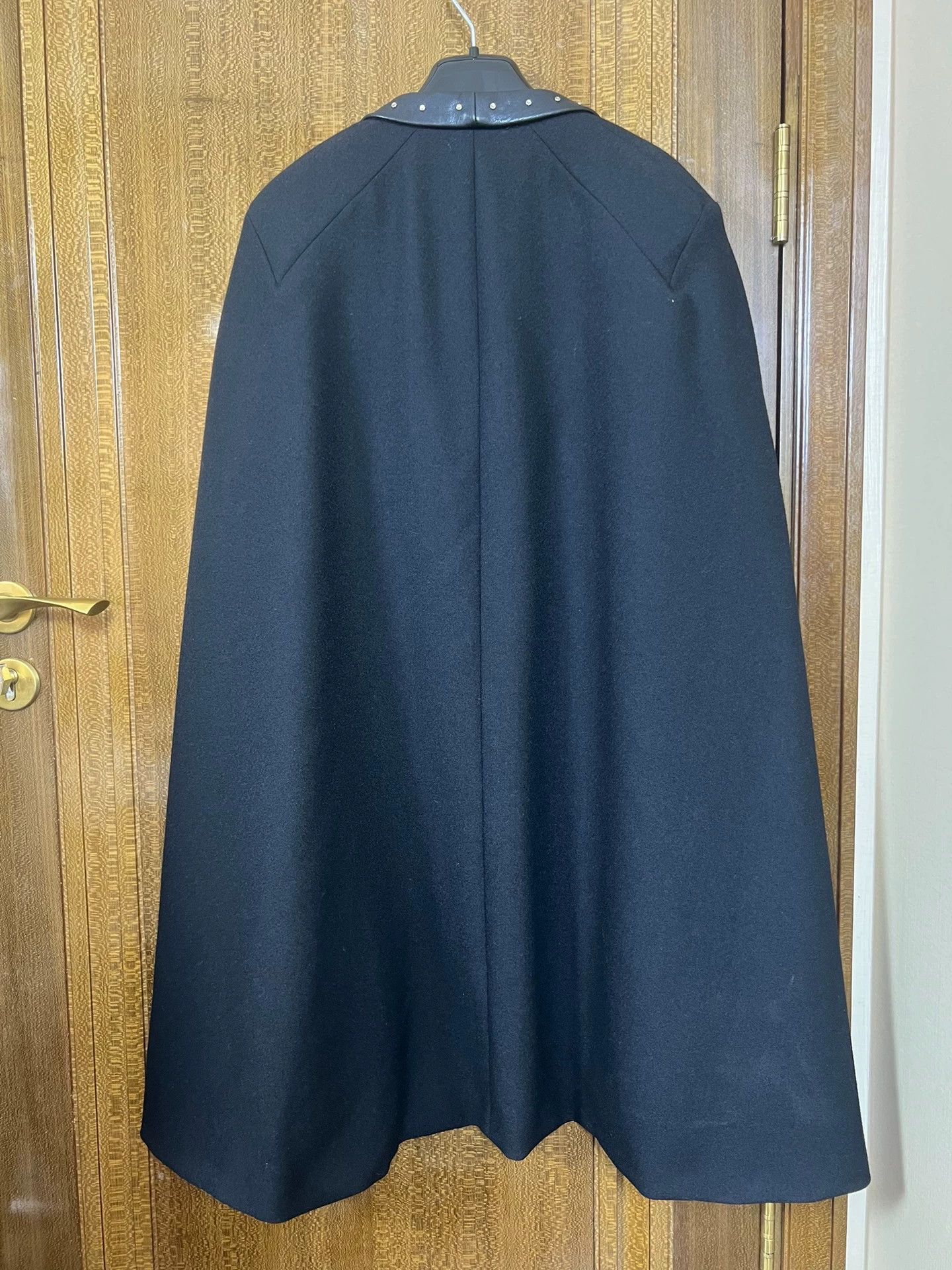 Saint Laurent Paris Saint Laurent Paris Riveted leather collar cloak Size US M / EU 48-50 / 2 - 2 Thumbnail