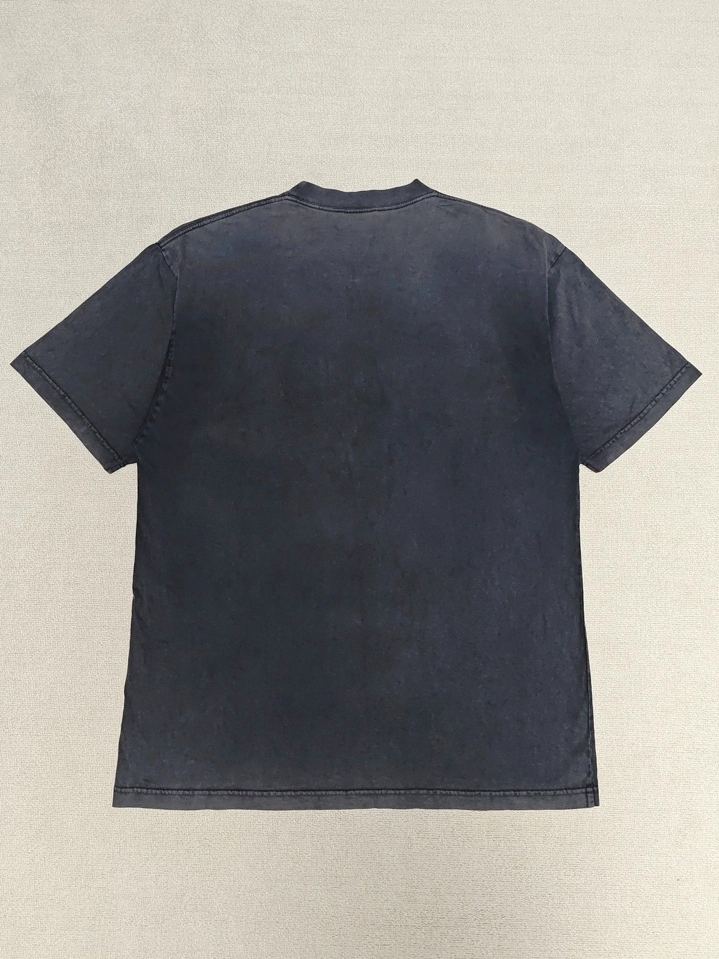 Balenciaga Balenciaga 22SS bat red embroidered distressed short sleeved shirt Size US XS / EU 42 / 0 - 2 Thumbnail