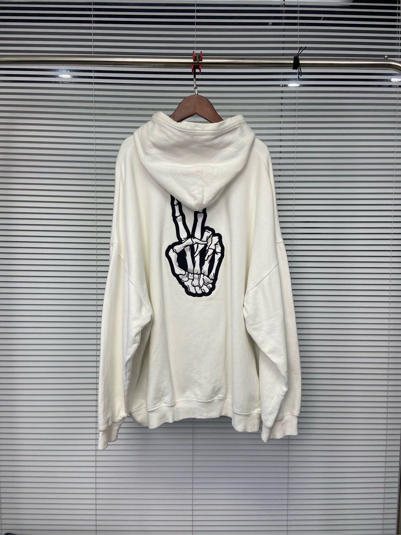Balenciaga Balenciaga SS22 smiley face print hooded sweatshirt Size US M / EU 48-50 / 2 - 2 Thumbnail