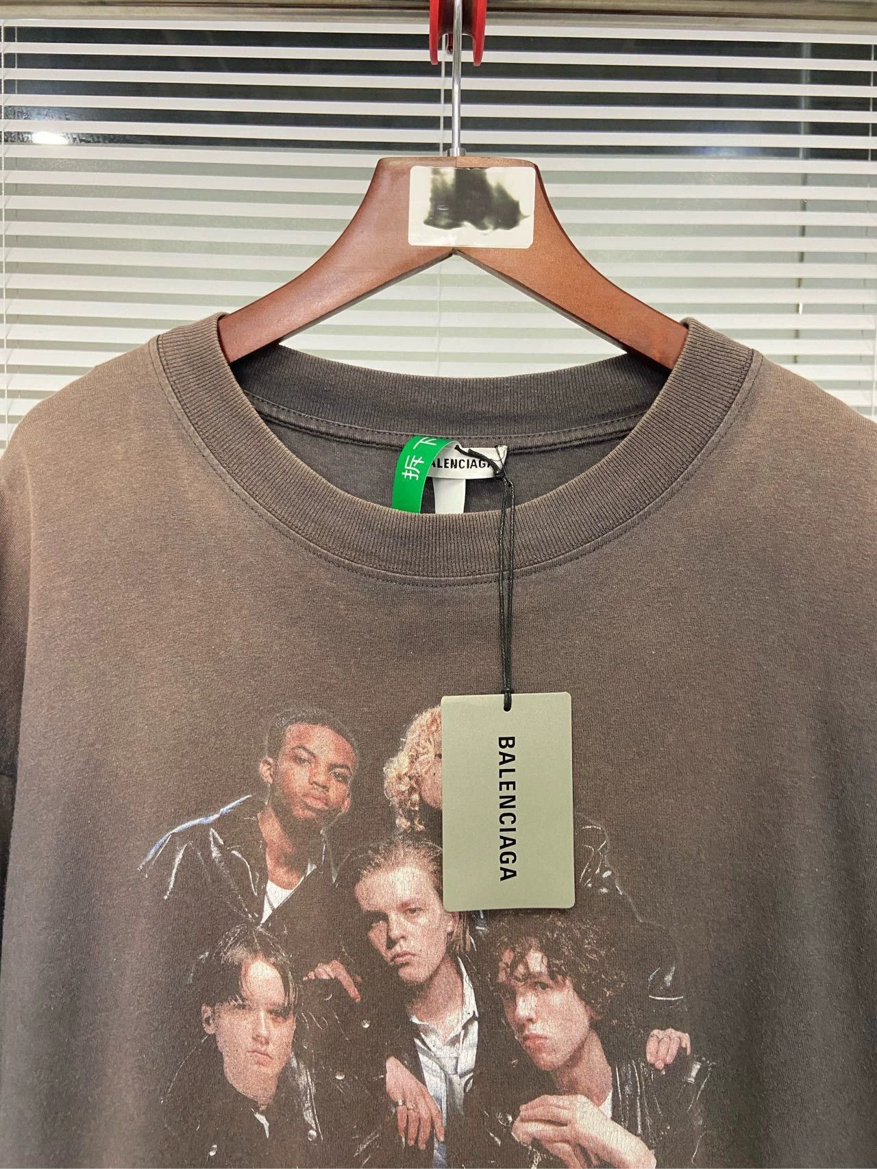 Balenciaga Balenciaga Speed Hunter series portrait print logo retro loose short sleeved shirt Size US S / EU 44-46 / 1 - 5 Thumbnail