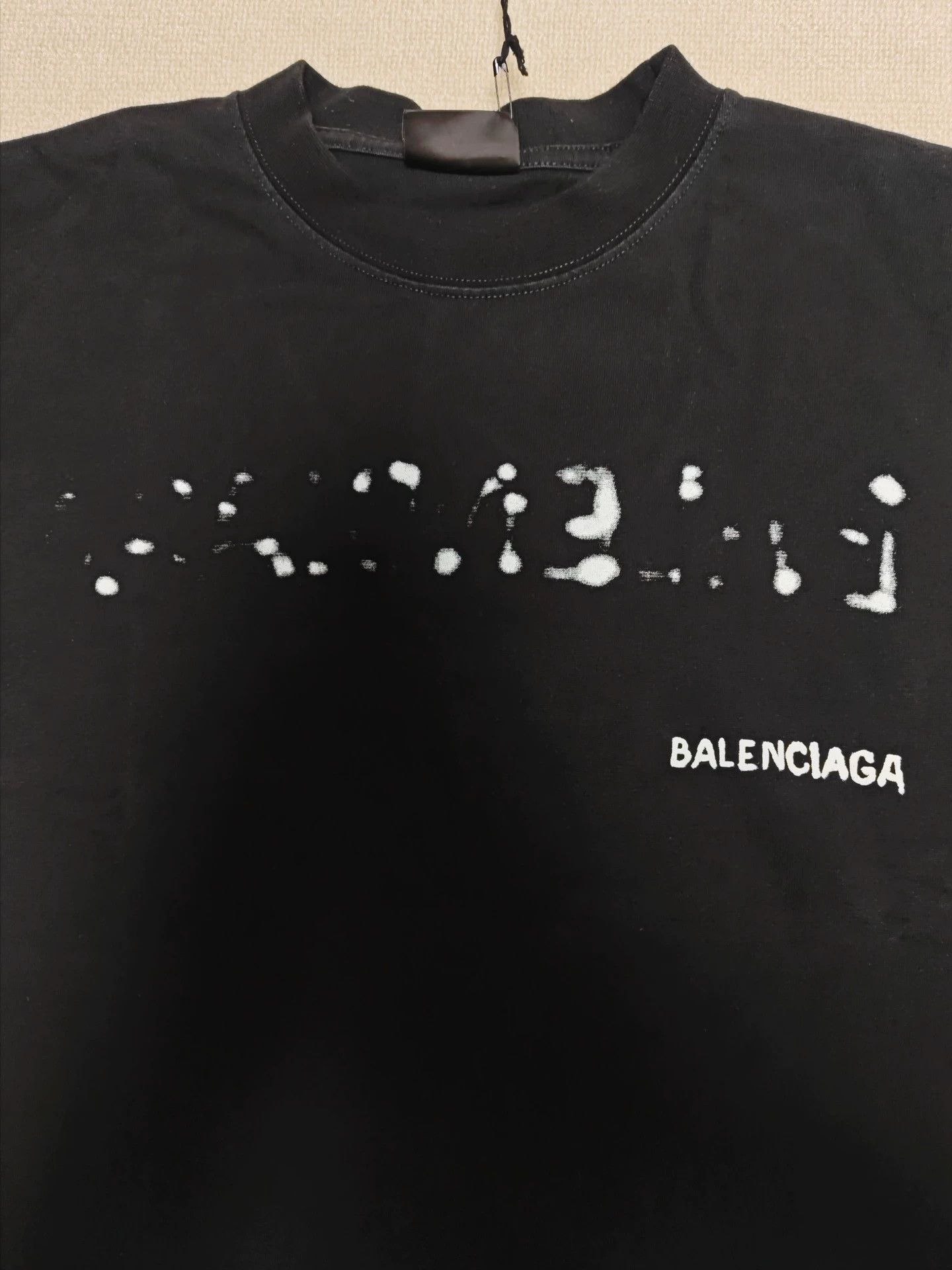 Balenciaga Balenciaga23ss graffiti spray painted logo made old short sleeved T-shirt Size US XXS / EU 40 - 4 Thumbnail