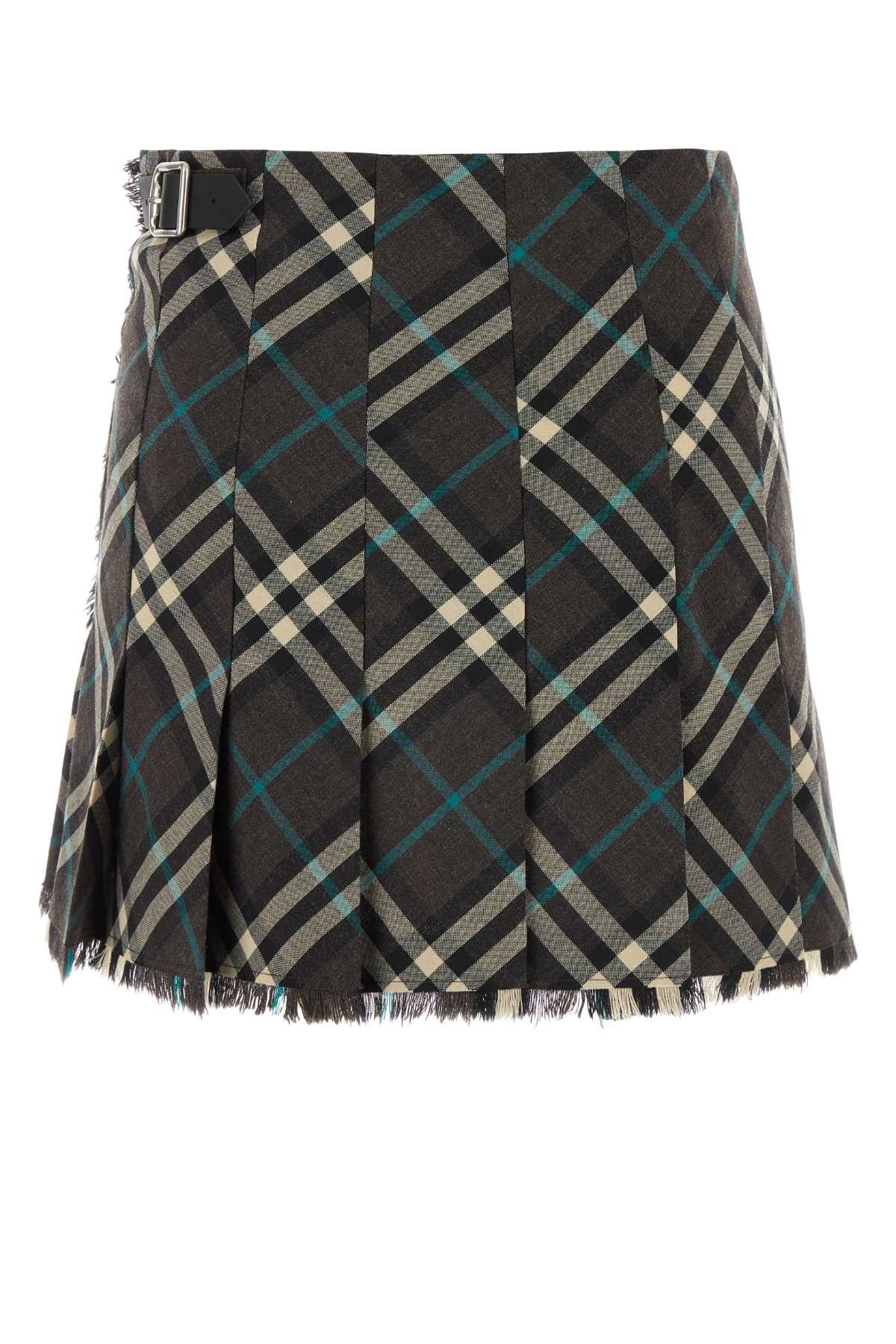 Burberry Embroidered Polyester Blend Mini Skirt Size 26" / US 2 / IT 38 - 2 Thumbnail