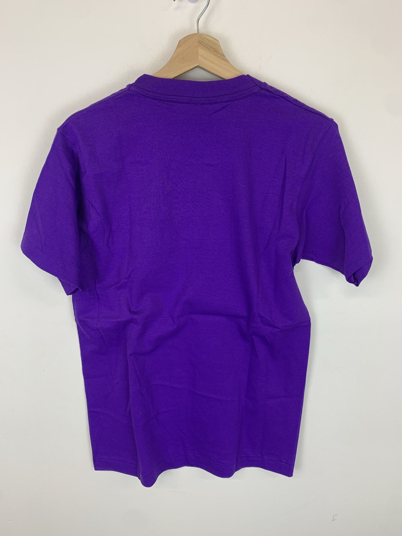 Vintage Vitnage 1980s Ireland Book of Kells Letter Singlestitch Tee Size M Size US M / EU 48-50 / 2 - 5 Thumbnail