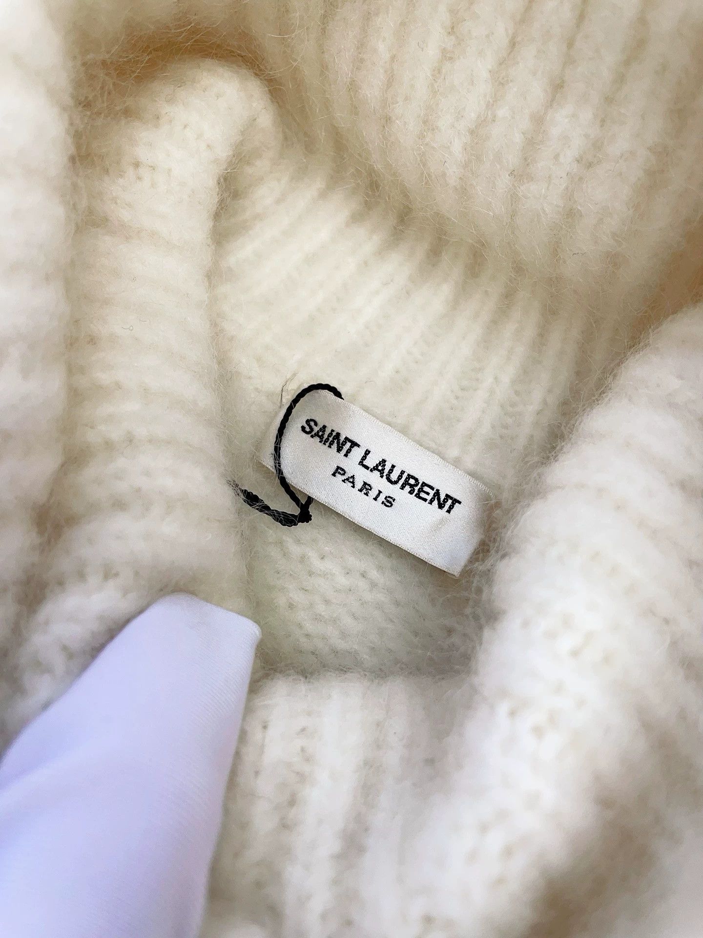 Saint Laurent Paris Saint Laurent Paris White mohair sweater Size US M / EU 48-50 / 2 - 4 Thumbnail