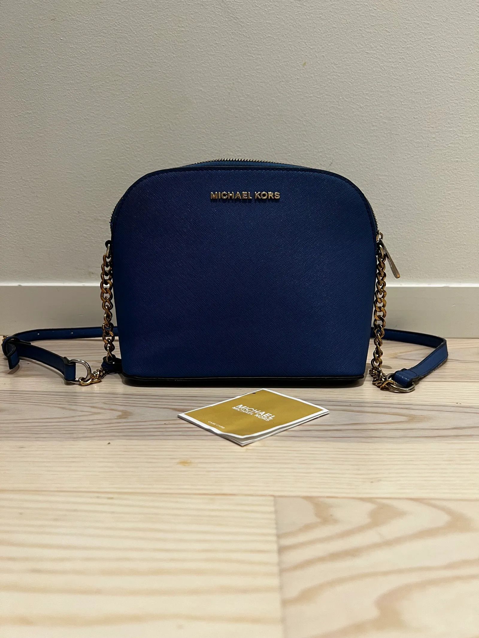 Michael Kors Michael Kors Bucket Bag Size ONE SIZE - 2 Thumbnail
