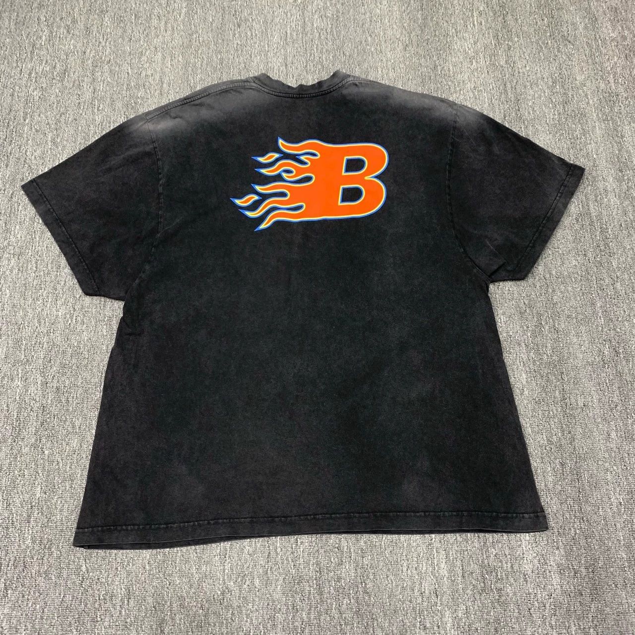 Balenciaga Balenciaga Double sided black flame B washed distressed short sleeved shirt Size US XXS / EU 40 - 2 Thumbnail