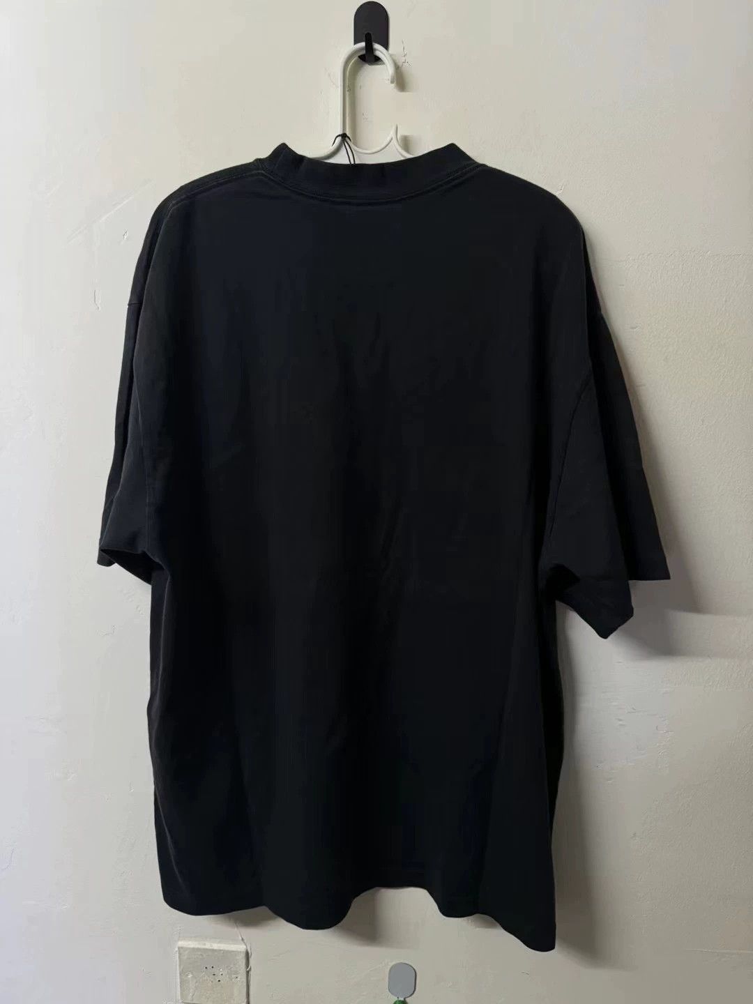 Balenciaga Balenciaga fuzzy cola new short sleeved shirt Size US M / EU 48-50 / 2 - 2 Thumbnail