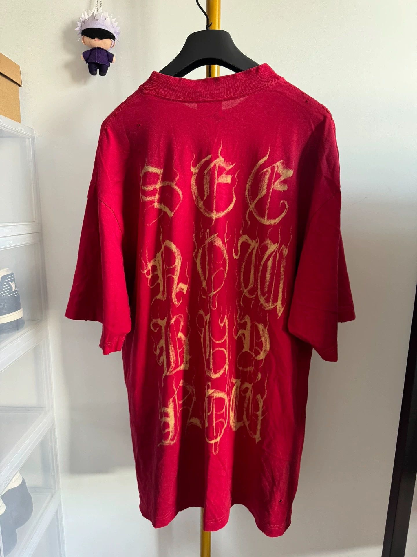 Balenciaga Balenciaga red Sanskrit short sleeved shirt Size US M / EU 48-50 / 2 - 2 Thumbnail
