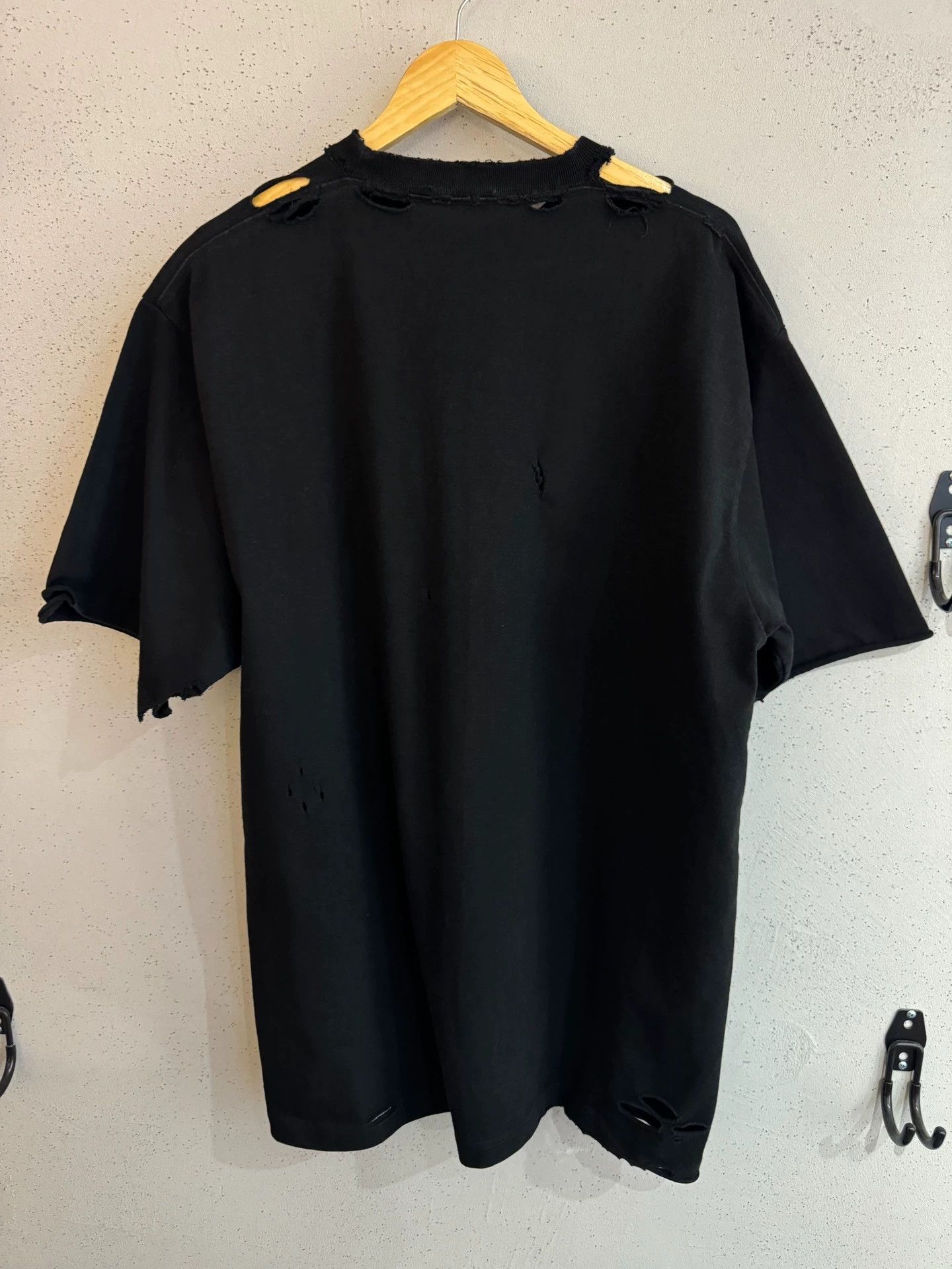 Balenciaga BalenciagaApple Music Hello My Name is Demna short sleeve shirt Size US S / EU 44-46 / 1 - 2 Thumbnail