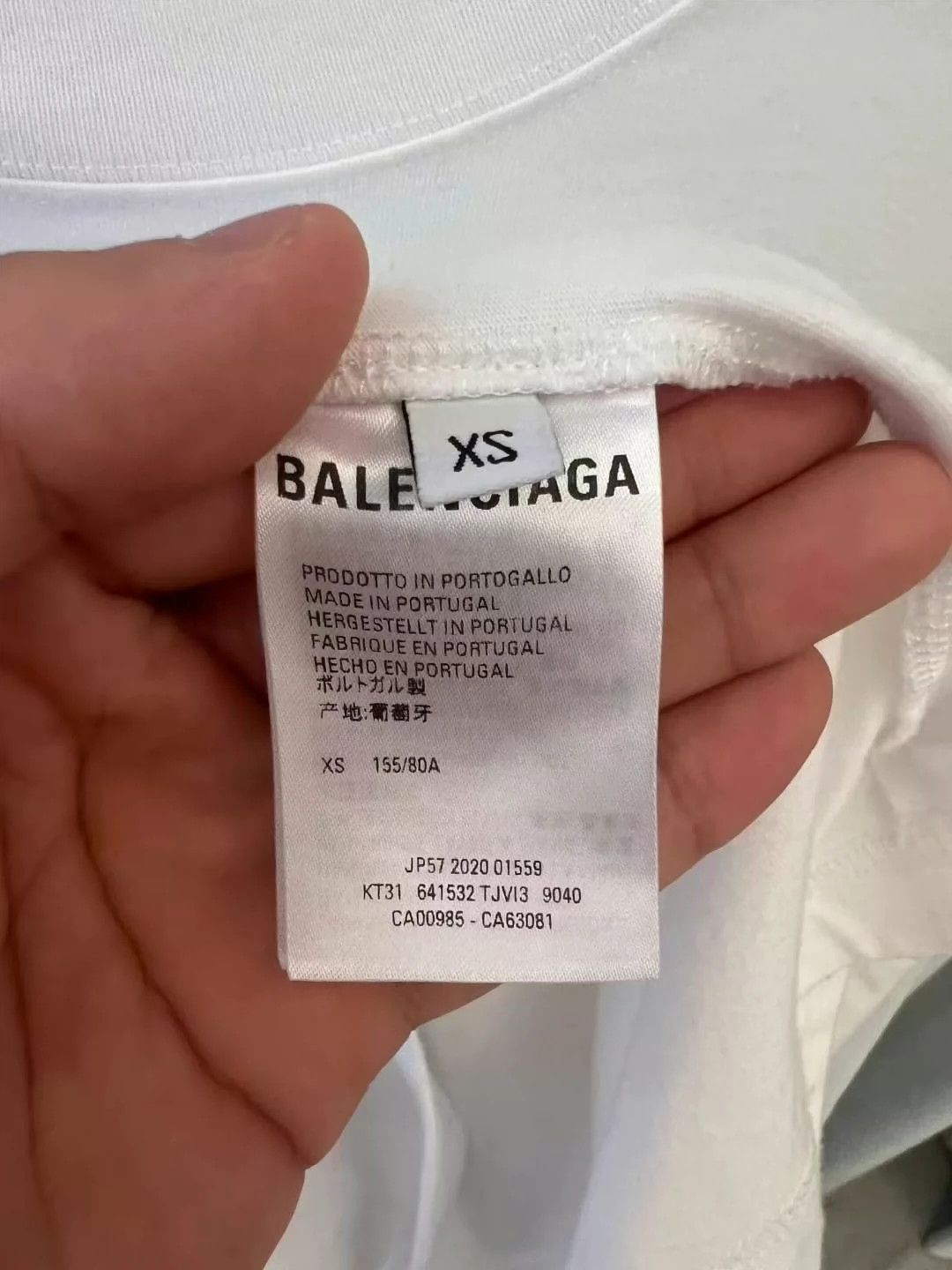 Balenciaga Balenciaga 7-language logo short sleeved T-shirt Size US XS / EU 42 / 0 - 5 Thumbnail