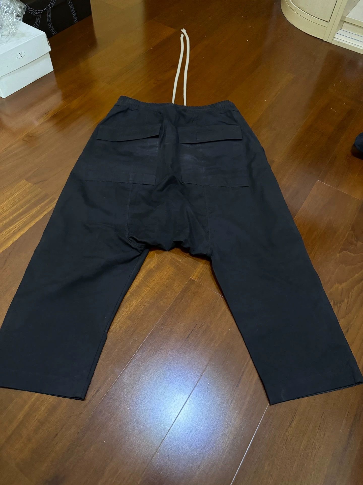 Rick Owens Rick owens Men's drawstring elastic black nylon seven-point shift pants Size US 30 / EU 46 - 5 Thumbnail