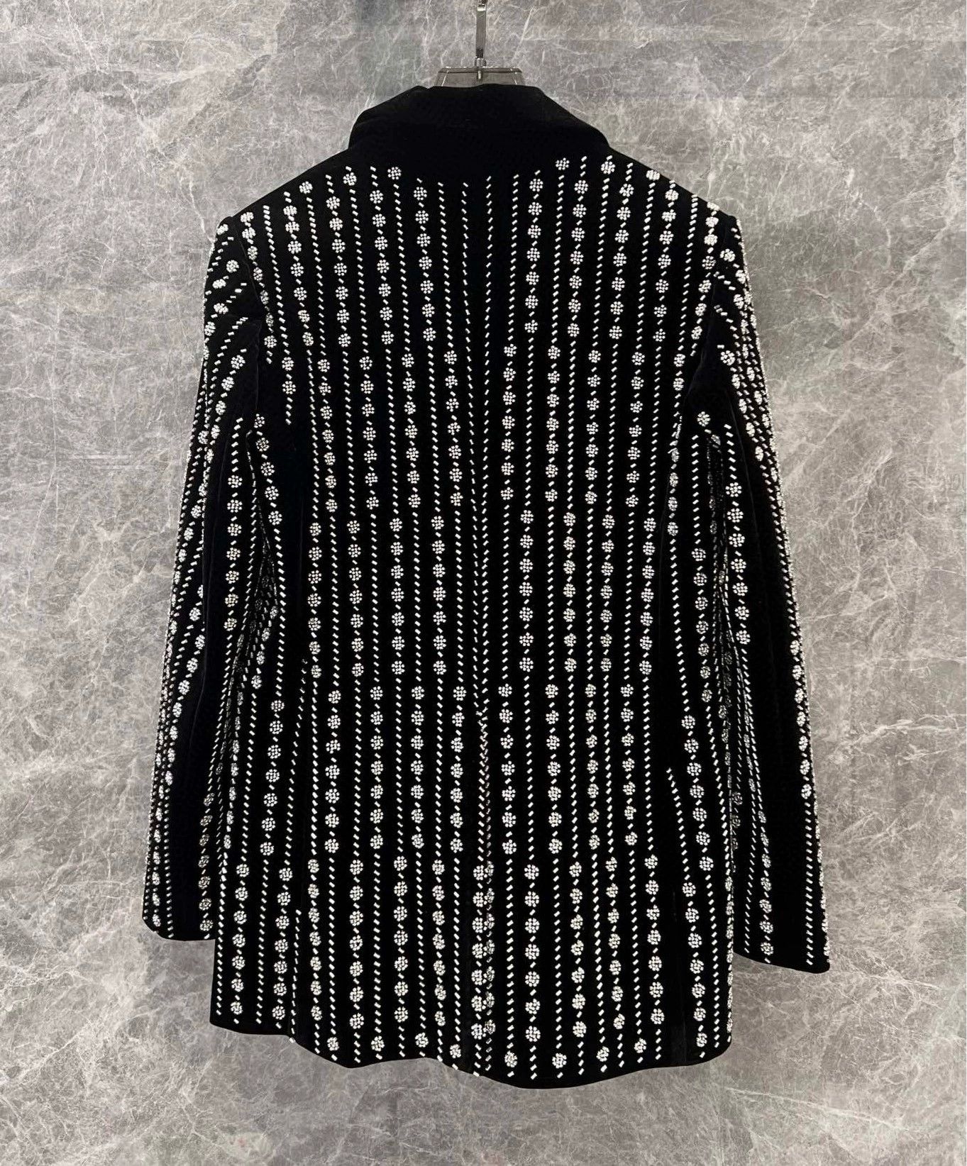 Balmain Balmain High luxury heavy industry beaded velvet lapel suit jacket Size US M / EU 48-50 / 2 - 2 Thumbnail