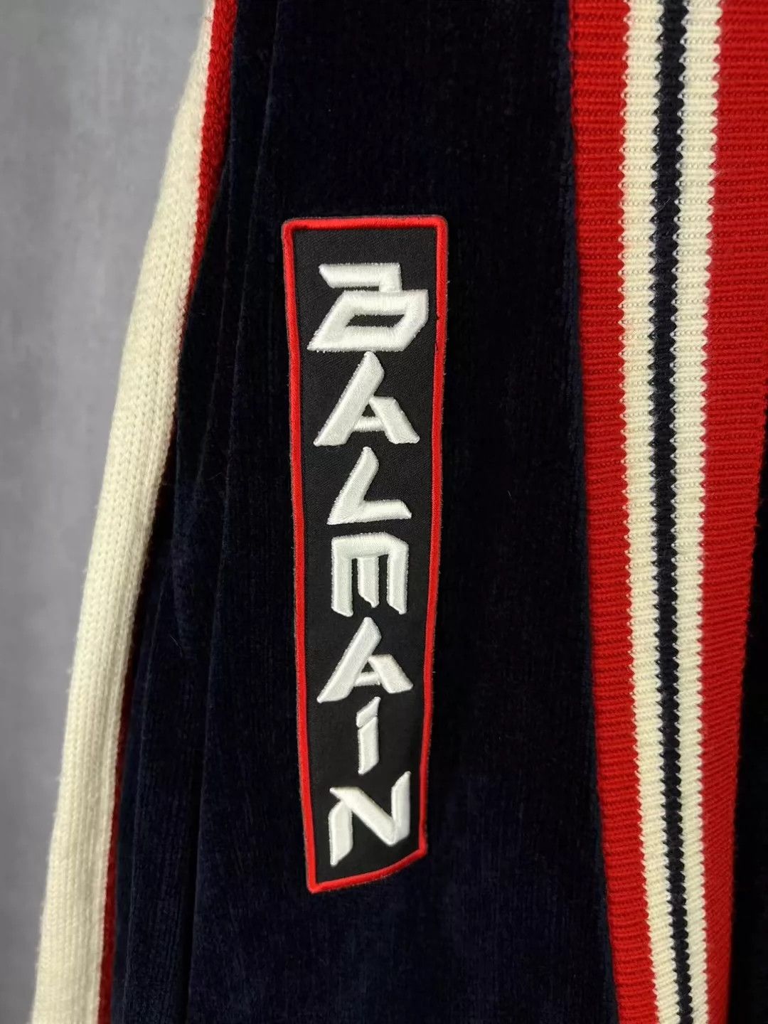 Balmain Balmain Cashmere knitted sweater cardigan Size US S / EU 44-46 / 1 - 2 Thumbnail
