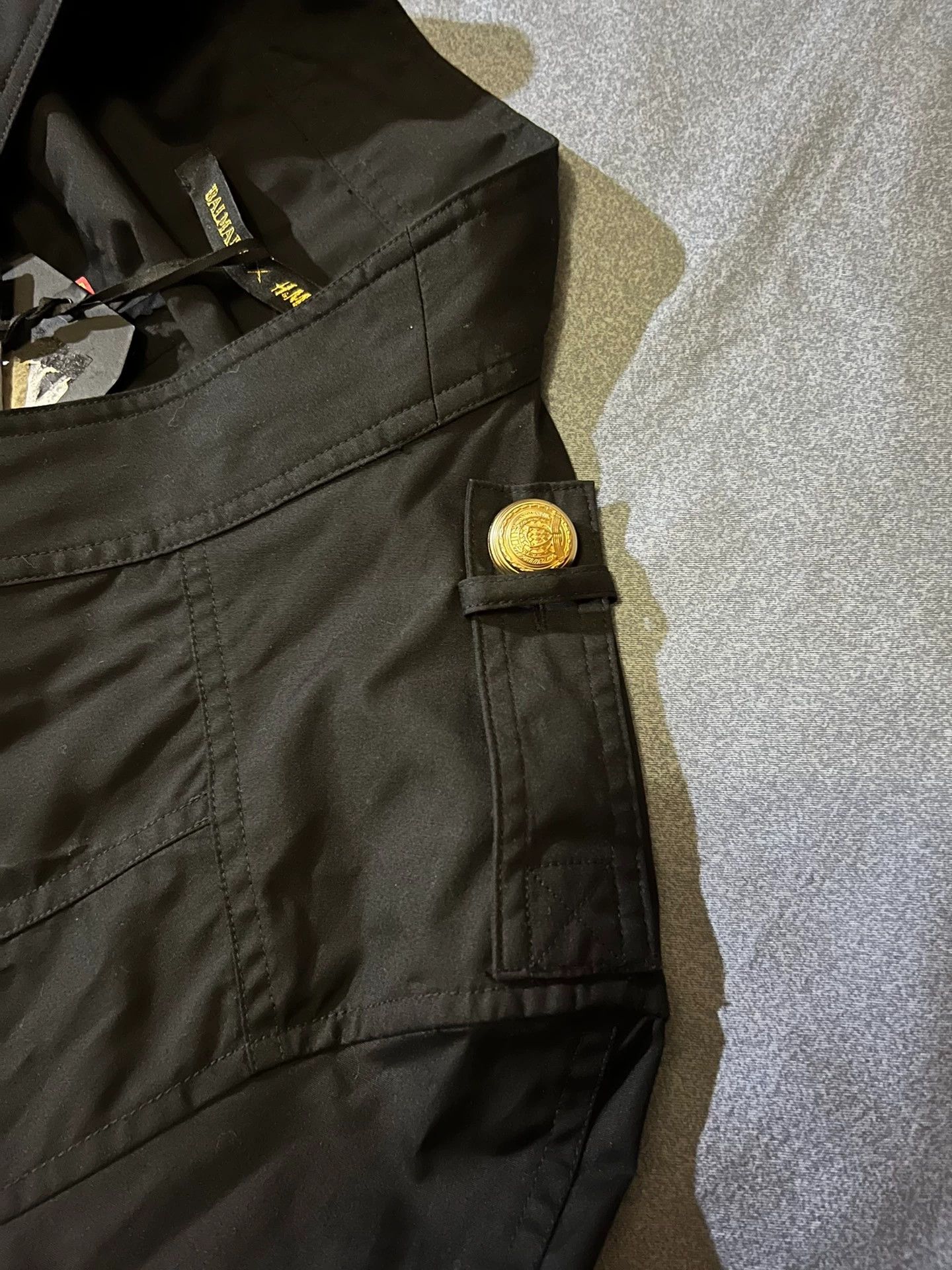 Balmain Balmain A thin suit with double-breasted gold buttons with olive collar and joint hm show. Size US L / EU 52-54 / 3 - 3 Thumbnail