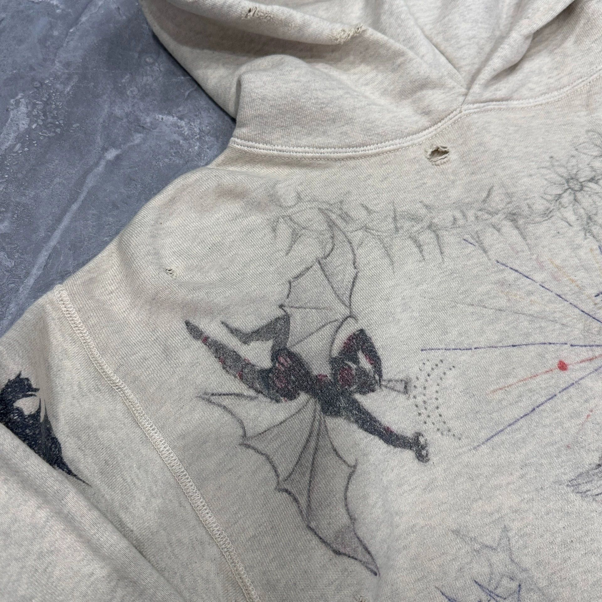 Saint Michael Saint Michael Embroidery, tattoo, graffiti, destruction and washing to make old hoodies and sweaters Size US M / EU 48-50 / 2 - 6 Thumbnail